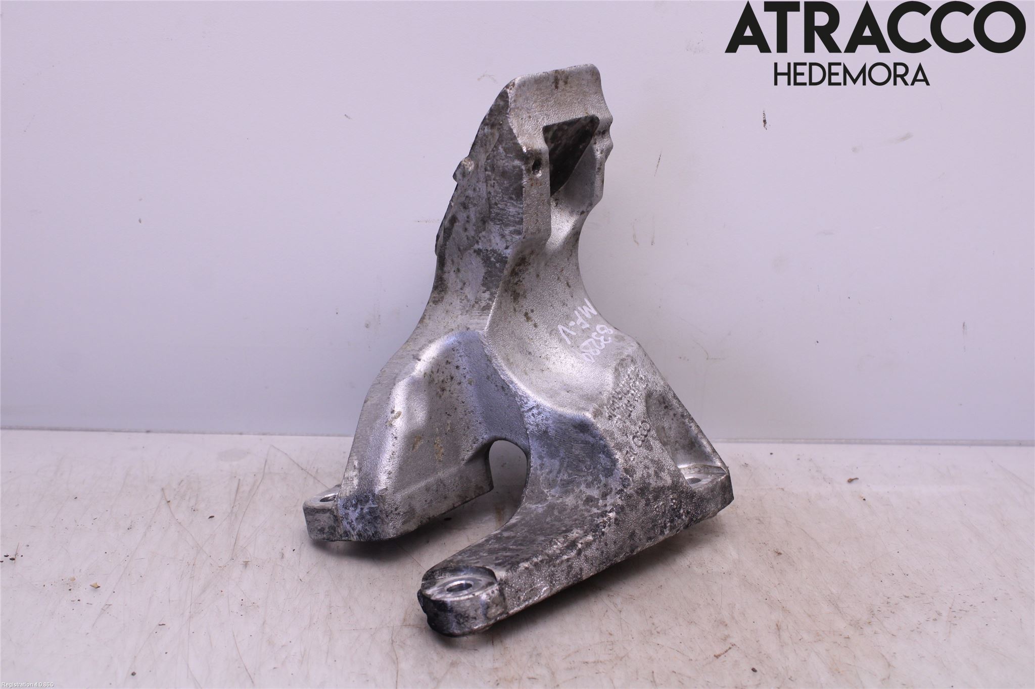 Audi A6/S6     05-11 Motorfäste