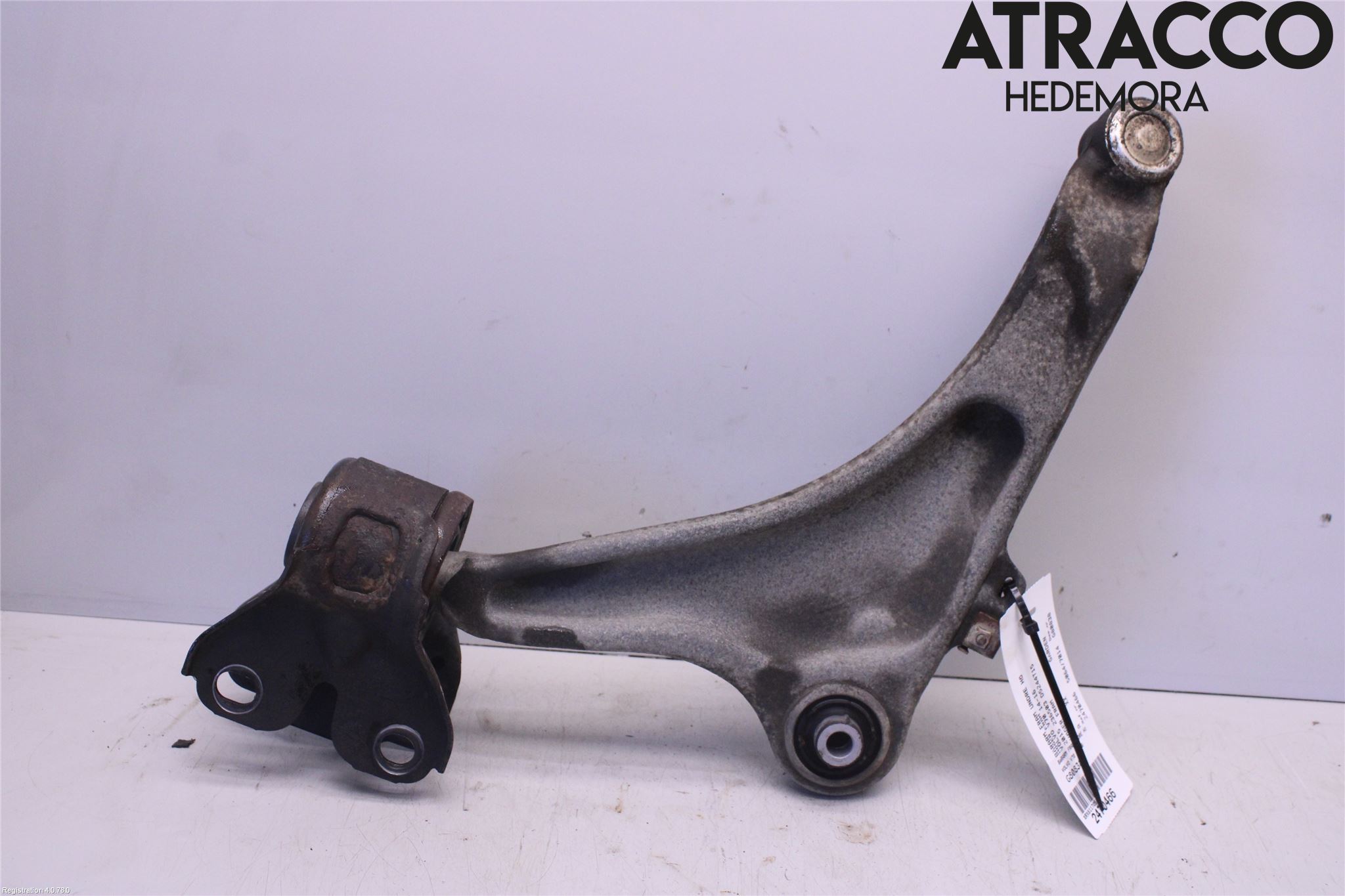 Volvo V70 14-16 Bärarm Fram Undre Hö