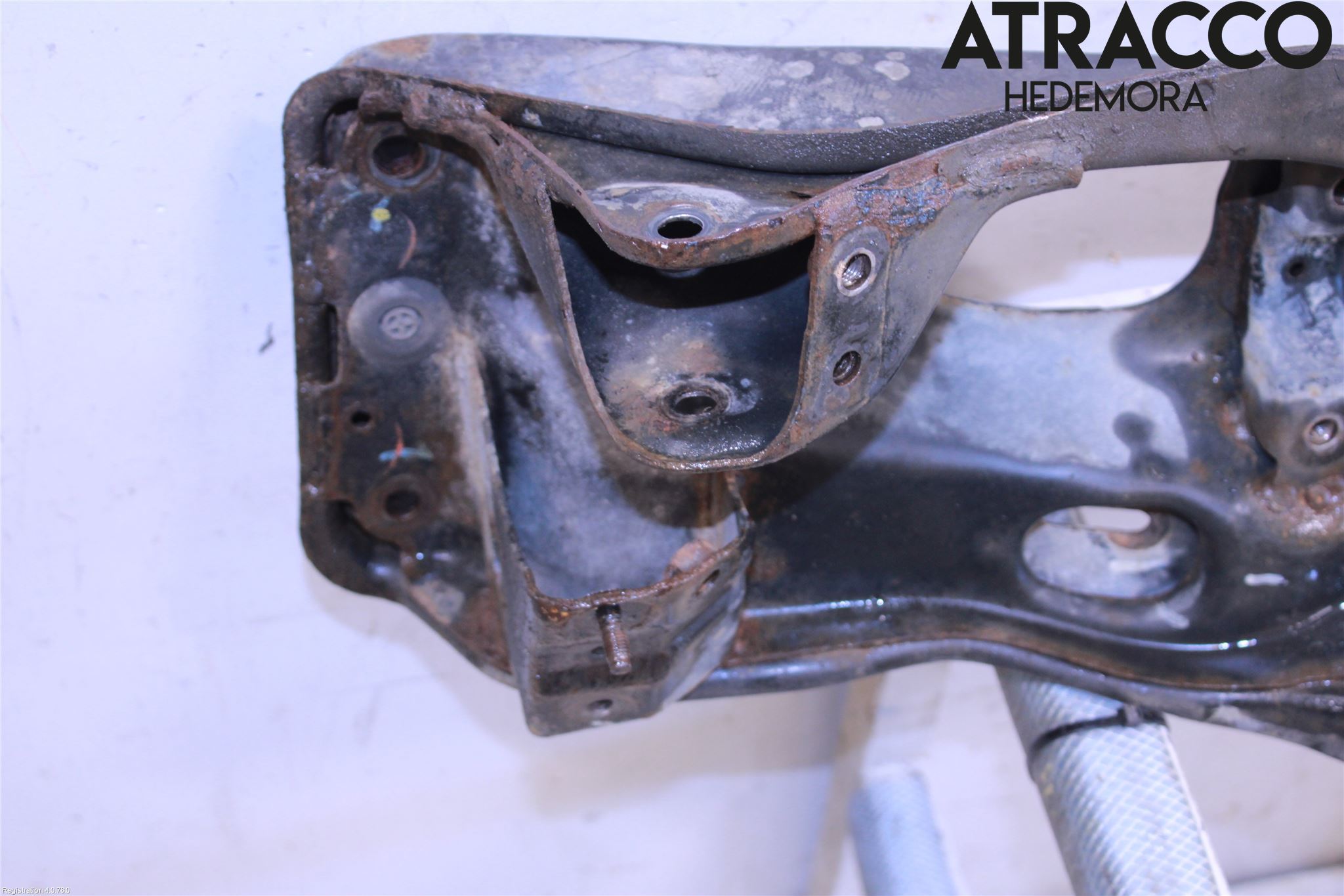 Subaru B9 TRIBECA  06-07 Framvagnsbalk