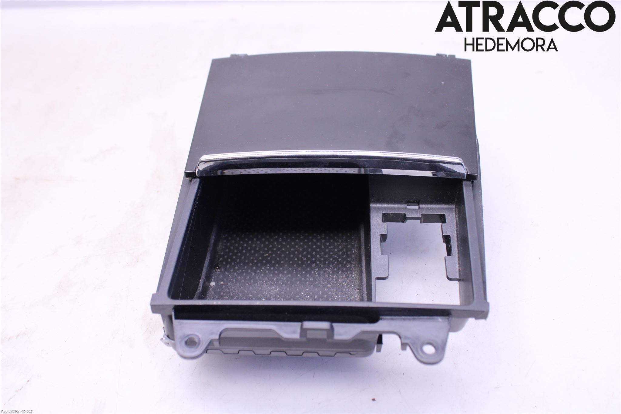 Skoda KODIAQ 17-24 Instrumentbräda Förvaringsfack