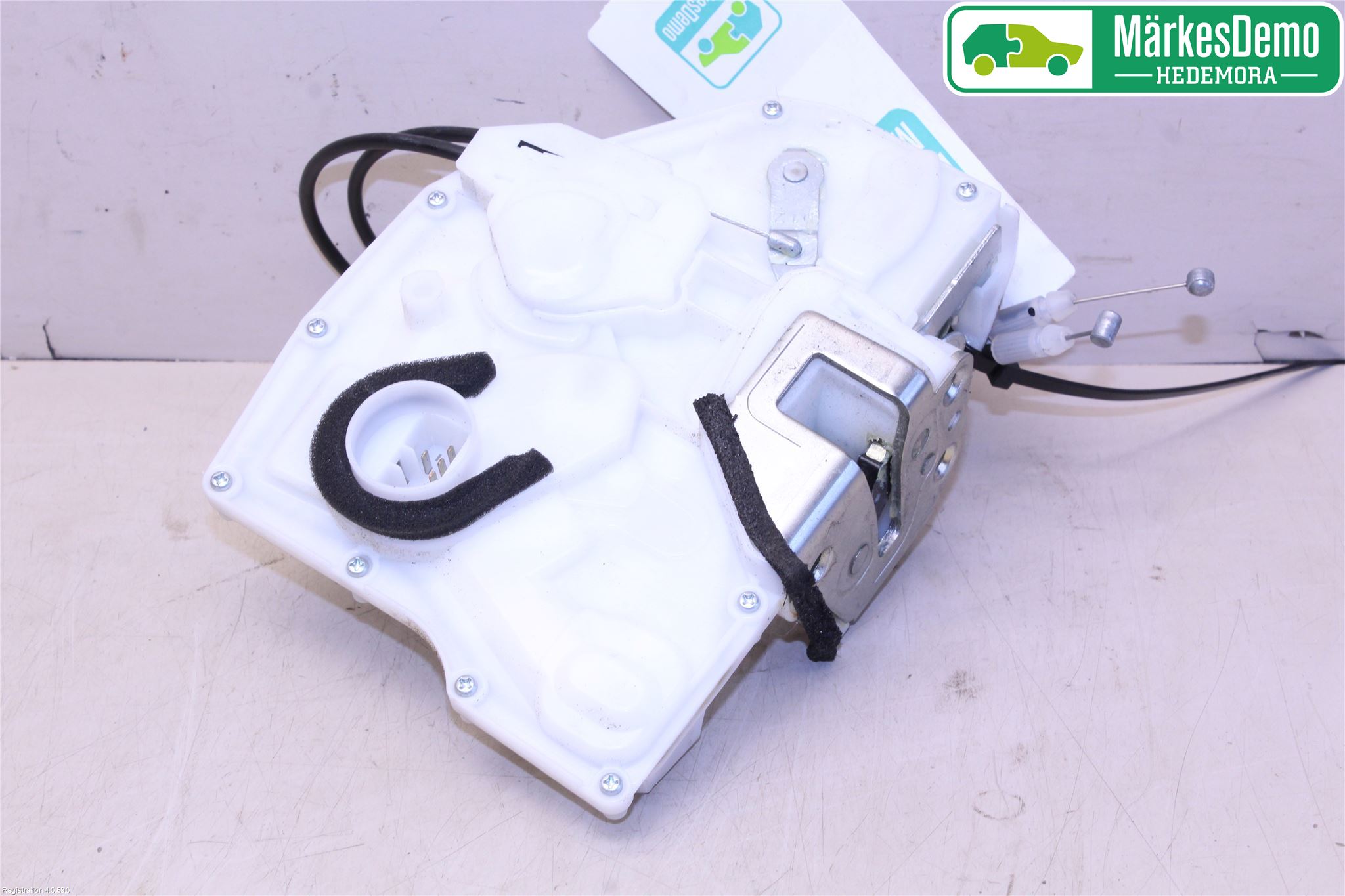 Suzuki SWIFT 11-16 Låskista-Dörrlås