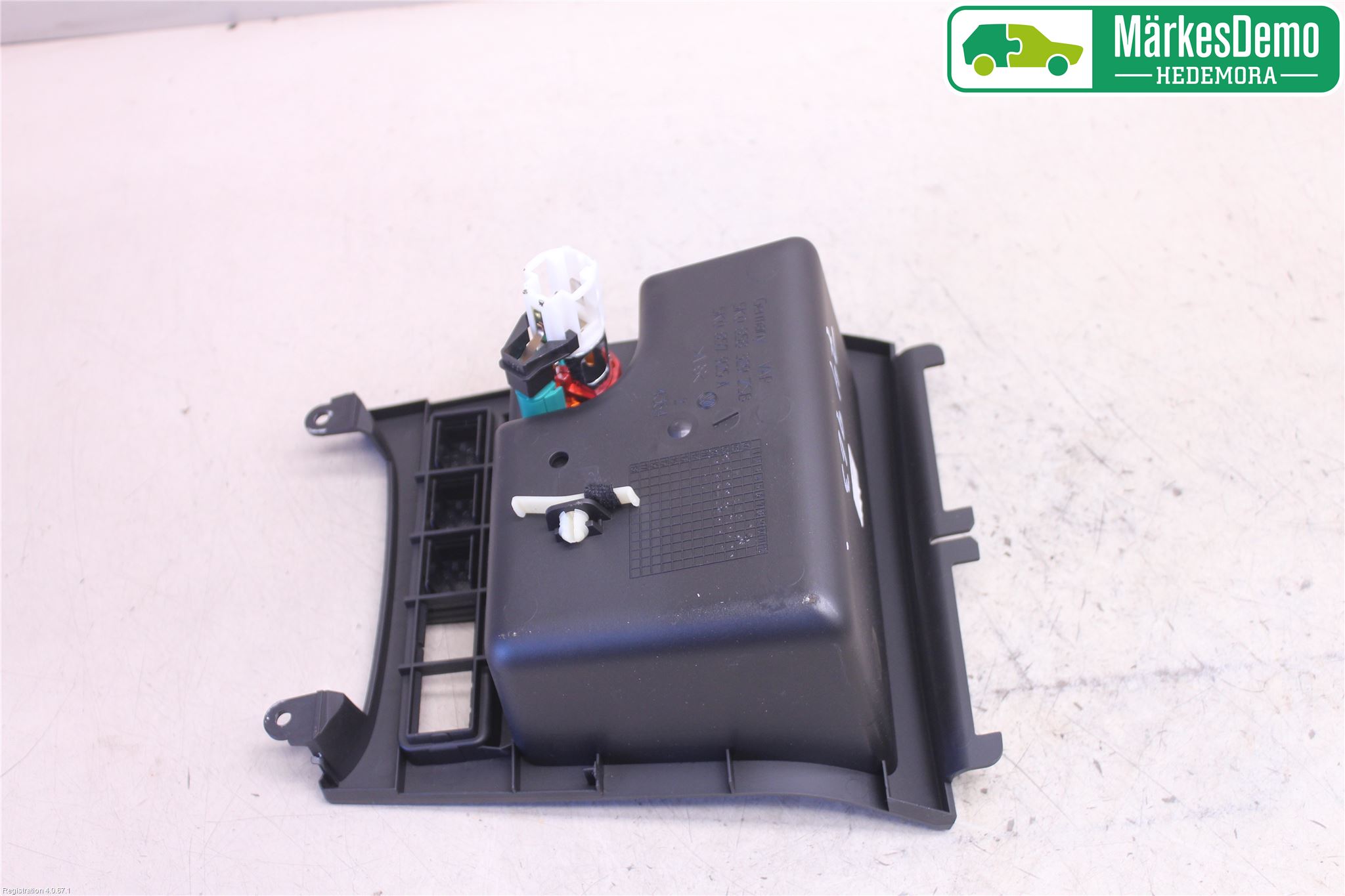 Volkswagen VW SCIROCCO 09-17 Instrumentbräda Förvaringsfack