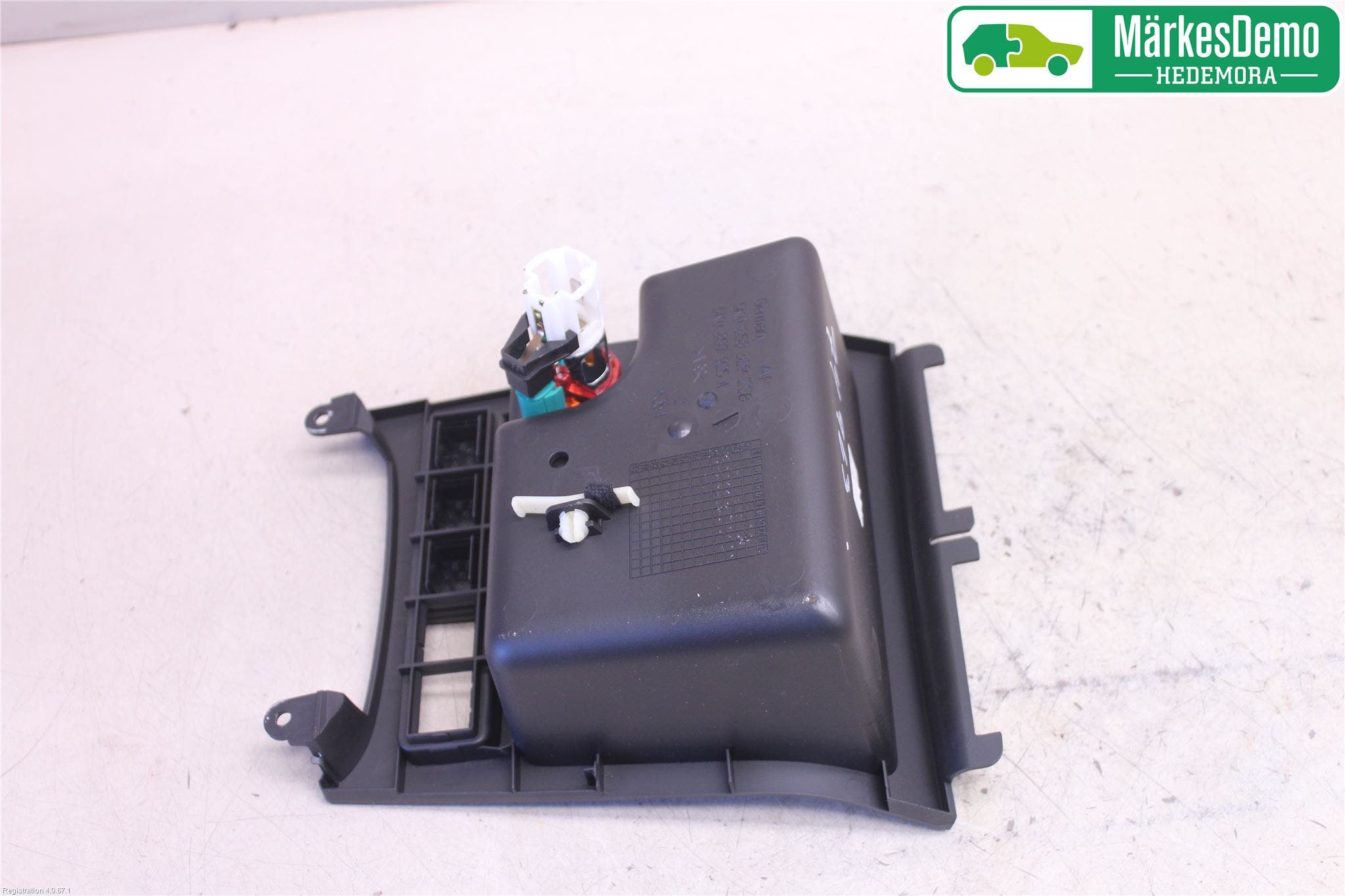 Volkswagen VW SCIROCCO 09-17 Instrumentbräda Förvaringsfack