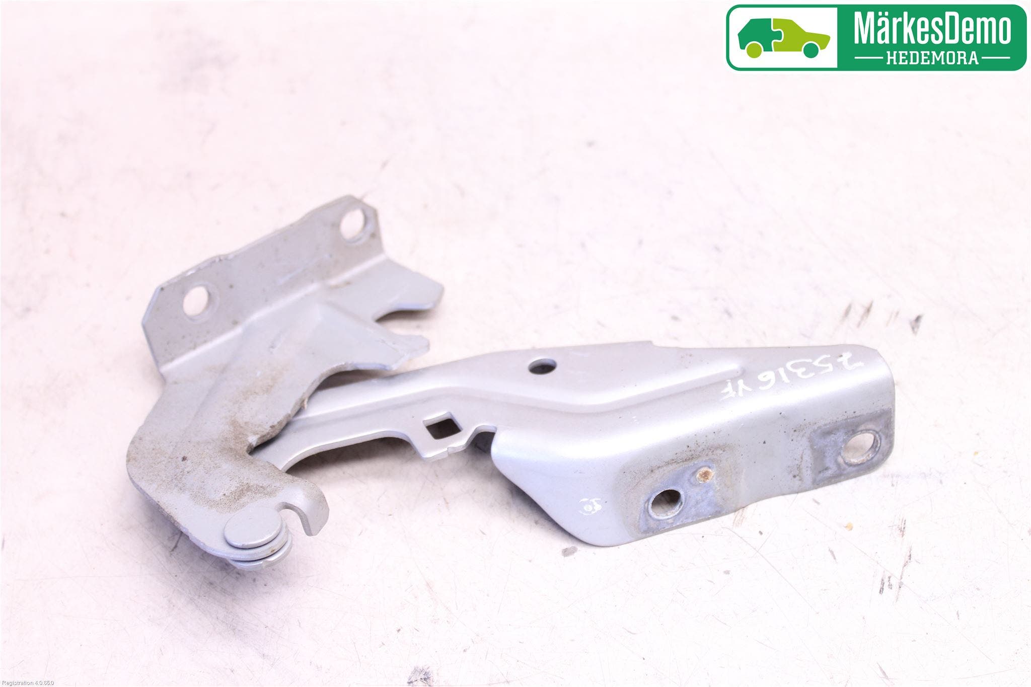 Mitsubishi LANCER 07-14 Huvgångjärn