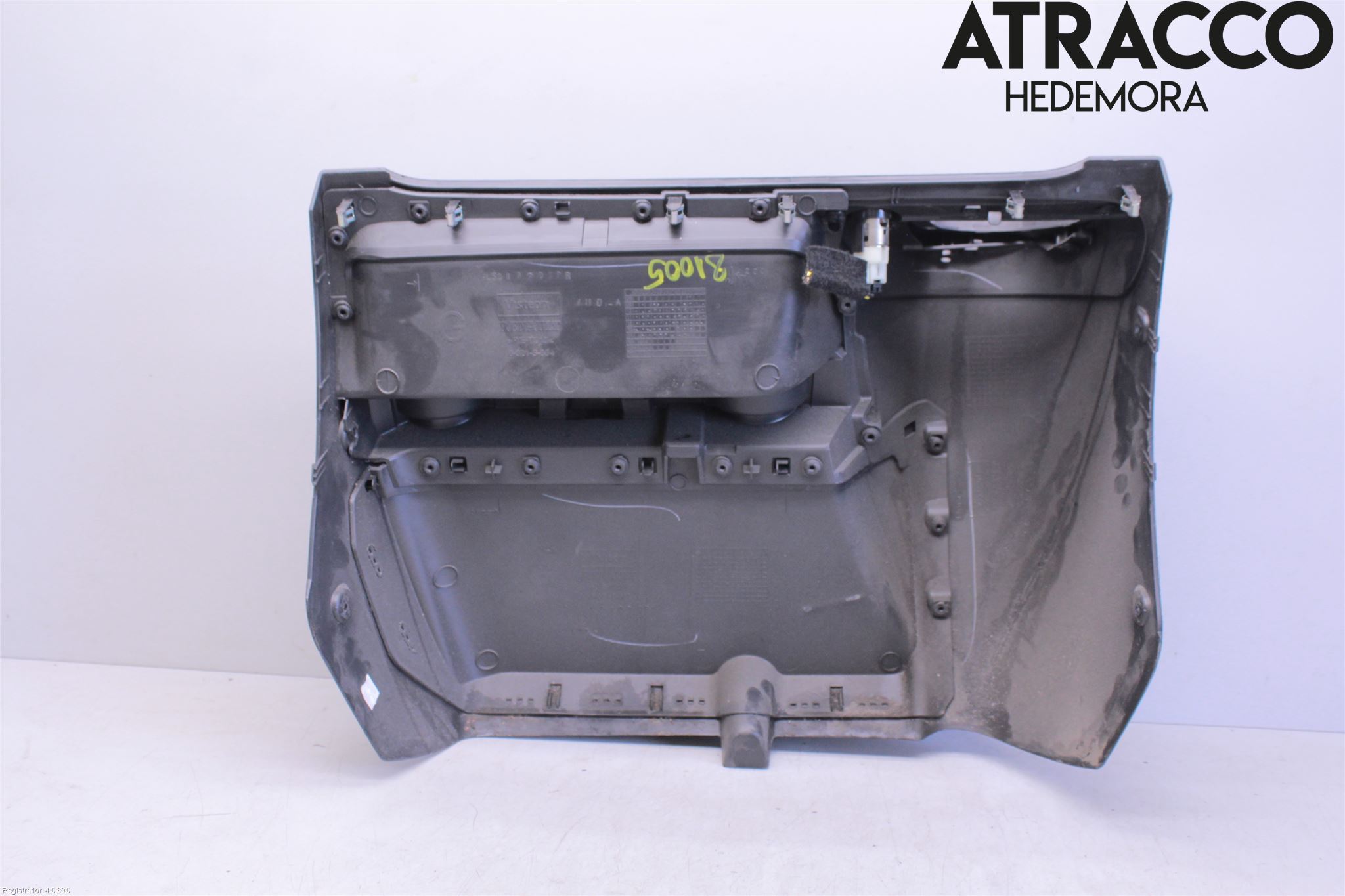 Nissan NV400 12-24 Instrumentkonsoll Mitt