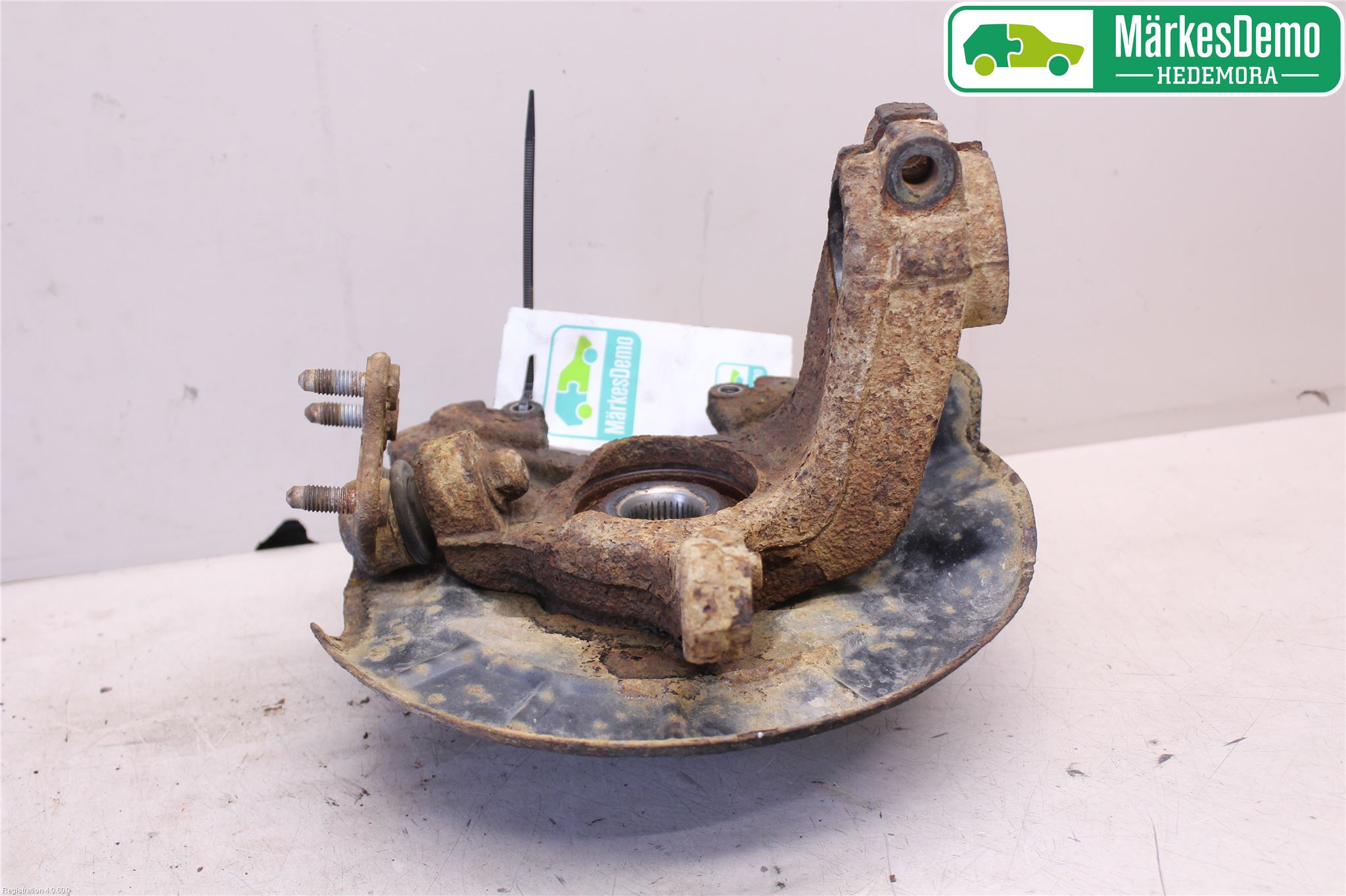 Volkswagen VW POLO 10-17 Styrspindel Lagerhus Hö