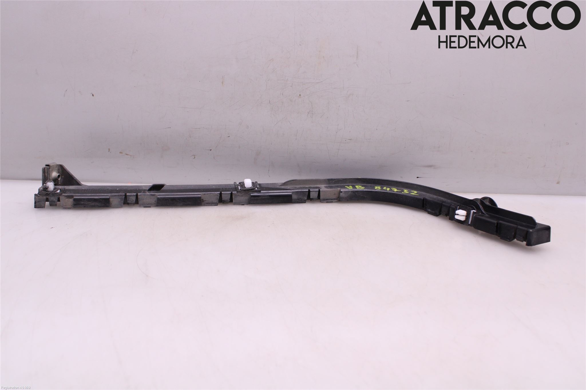 Dodge  Stötfångarfäste Bak Vä