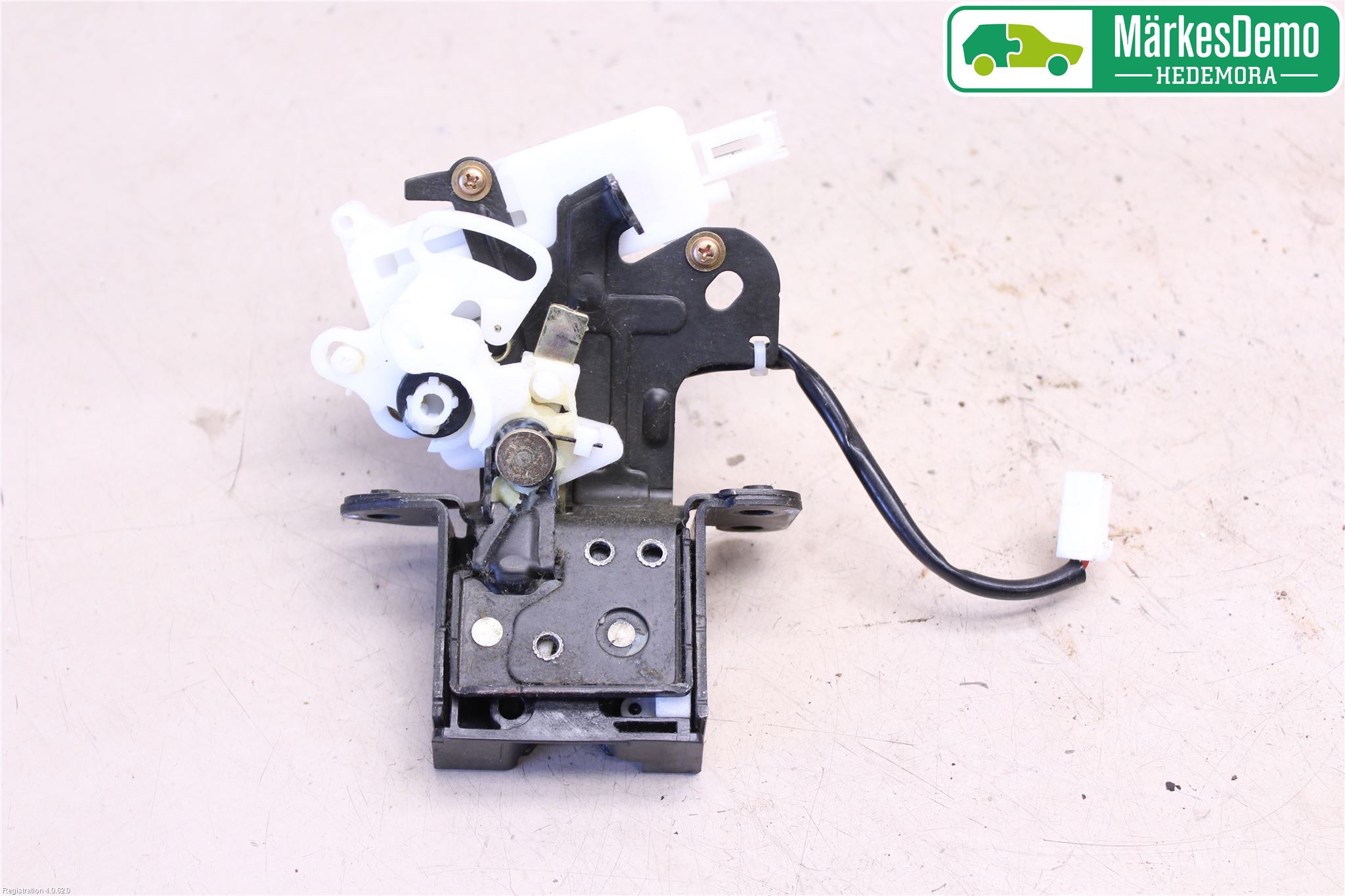 Mazda 3 I 03-06 Låskista Baklucka