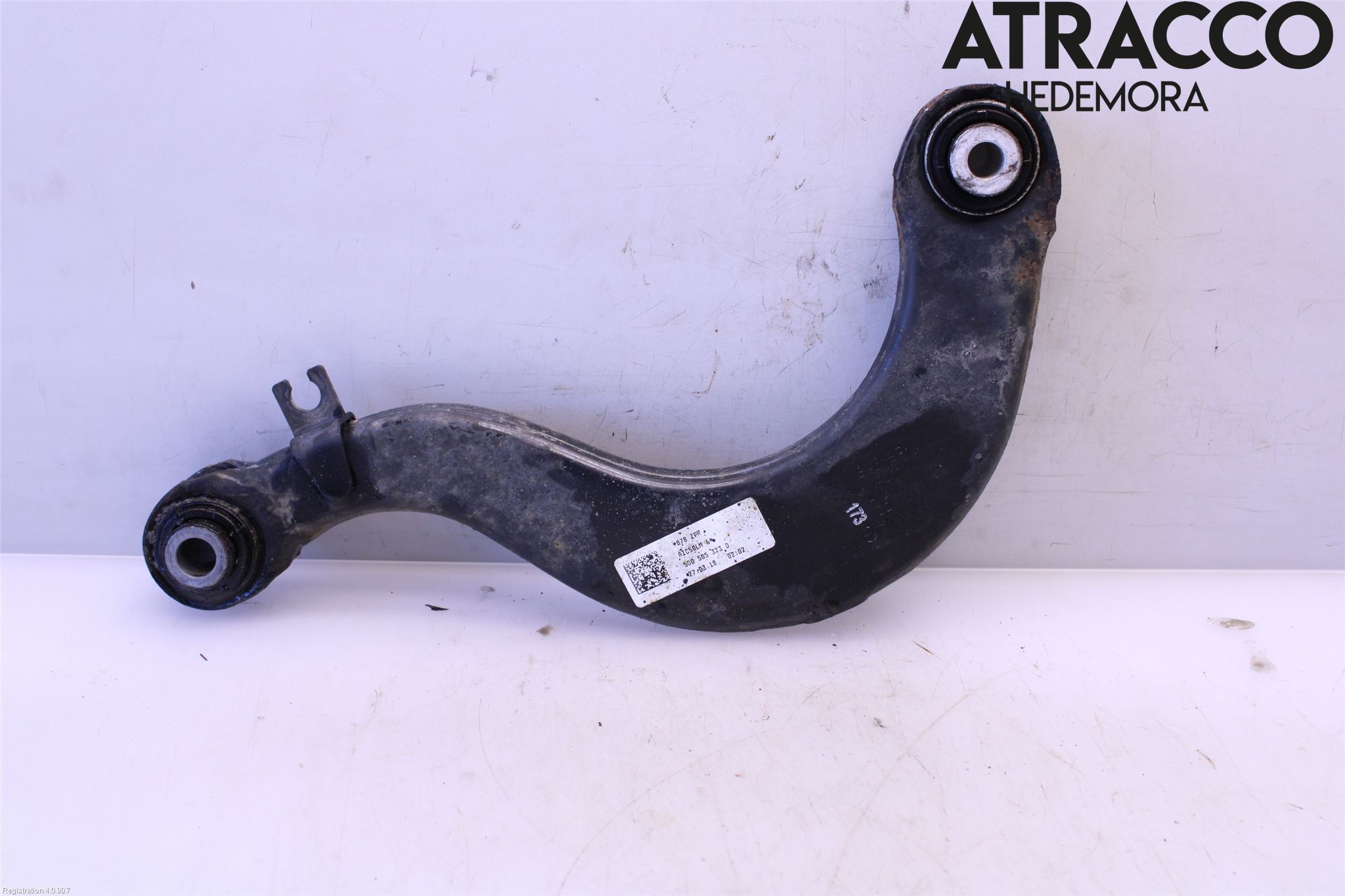 Skoda SUPERB 16-24 Bärarm Bak Övre Höger