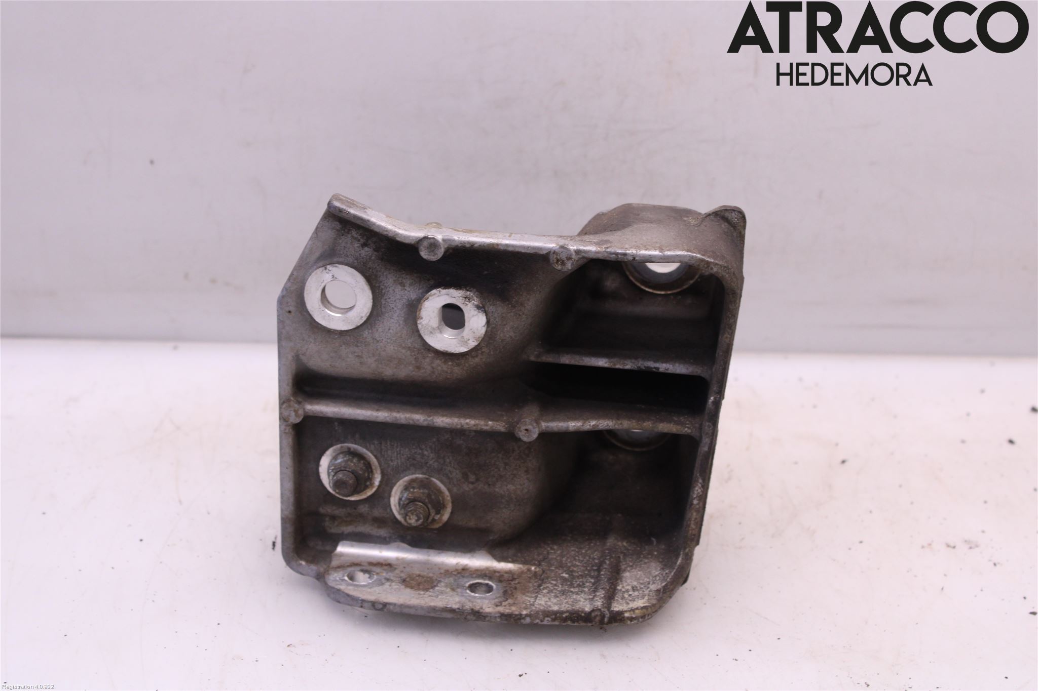 Subaru OUTBACK 15-20 Motorfäste