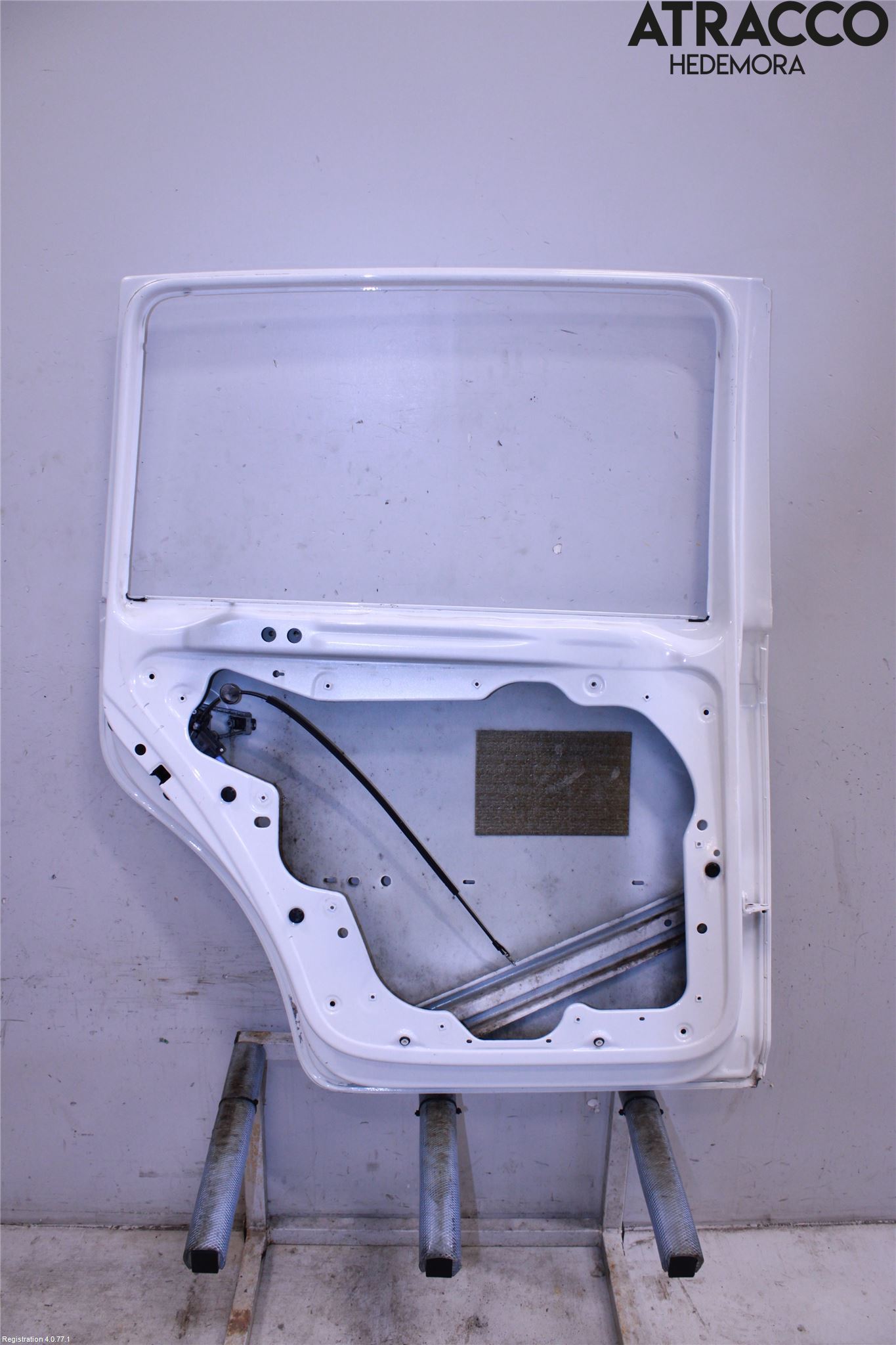 Volkswagen VW TOURAN 03-10 Dörr Bak Vänster