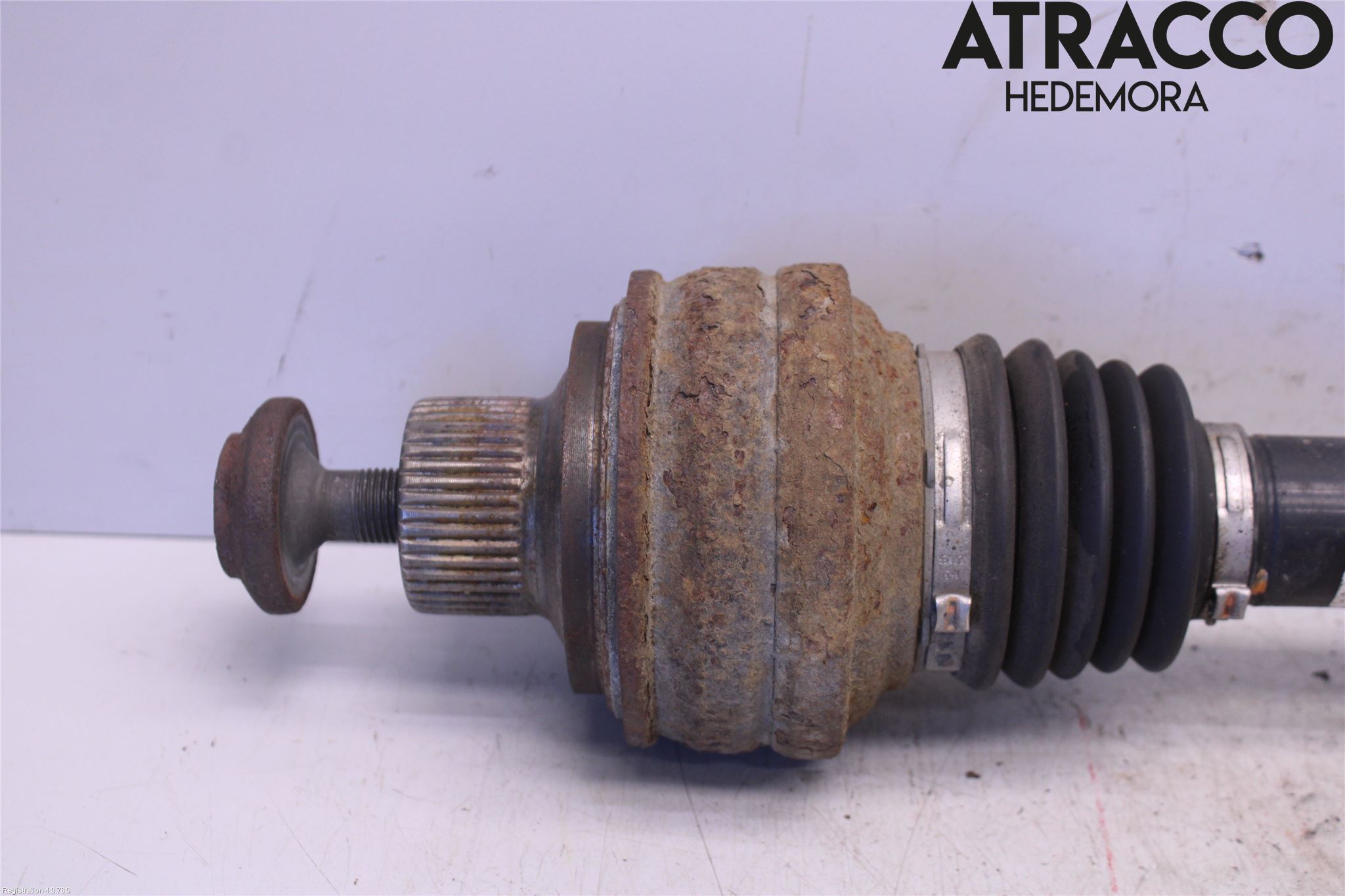 Audi Q7/SQ7 Drivaxel Bak Höger