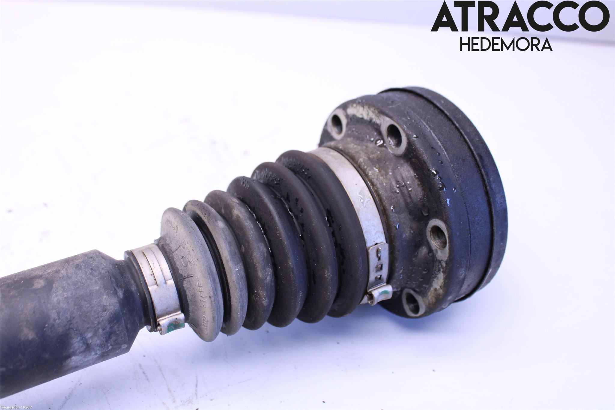 Volkswagen VW POLO 10-17 Drivaxel Fram Höger