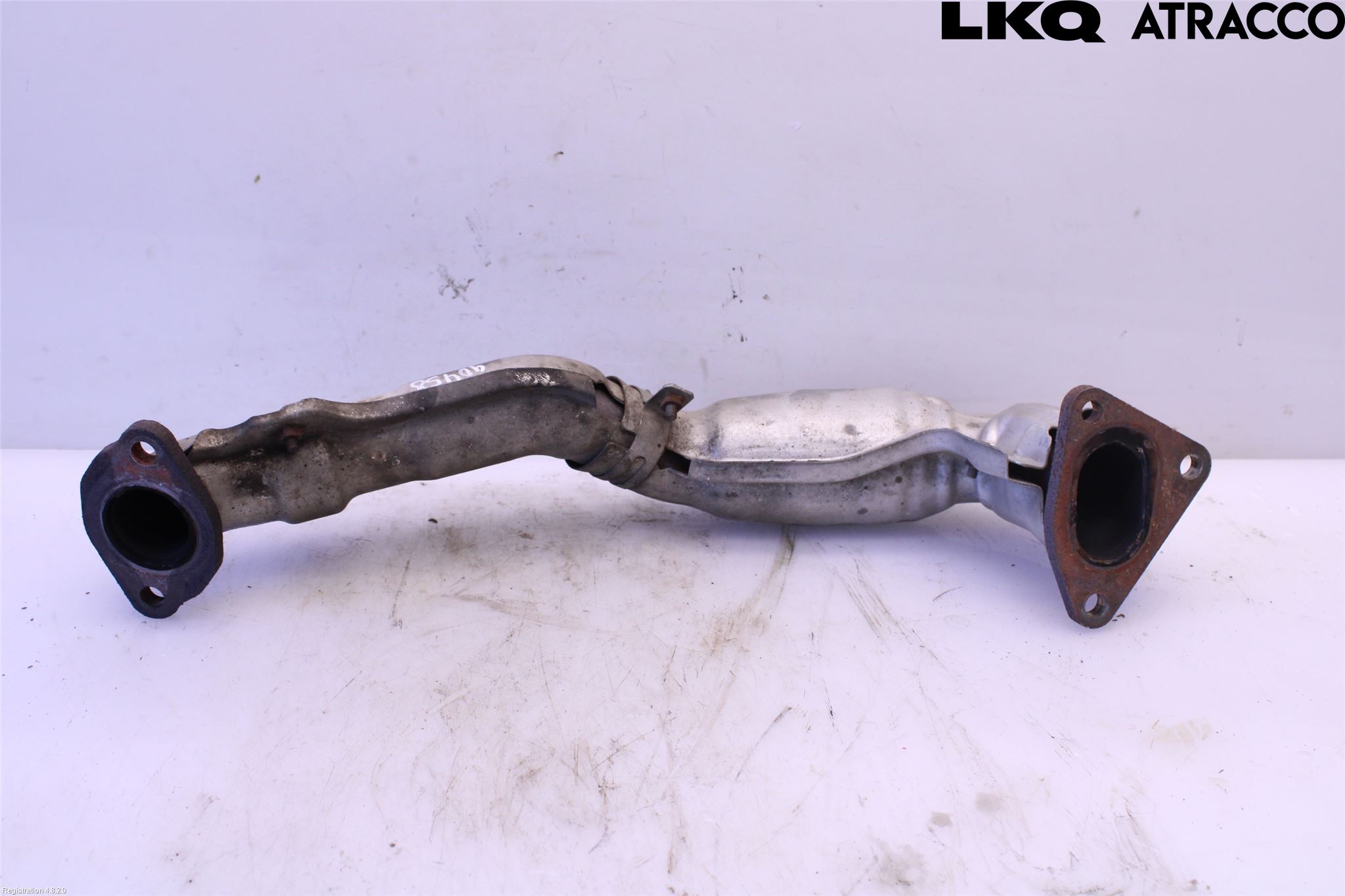 Subaru OUTBACK 10-15 Avgas Främre Rör