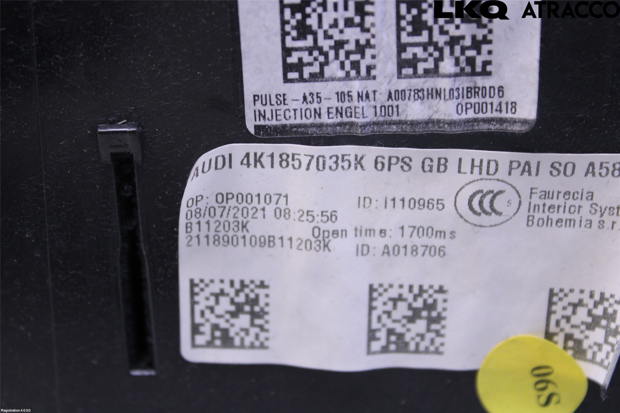 Audi A6 F2/C8 19- Handskfack