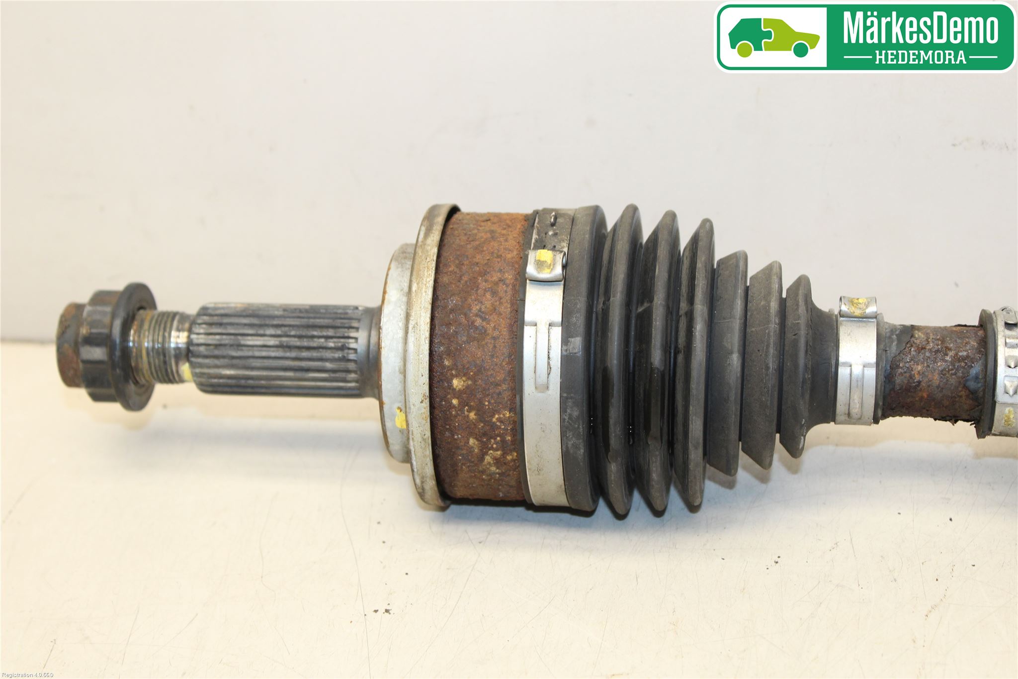 Toyota AURIS 13-19 Drivaxel Fram Vänster