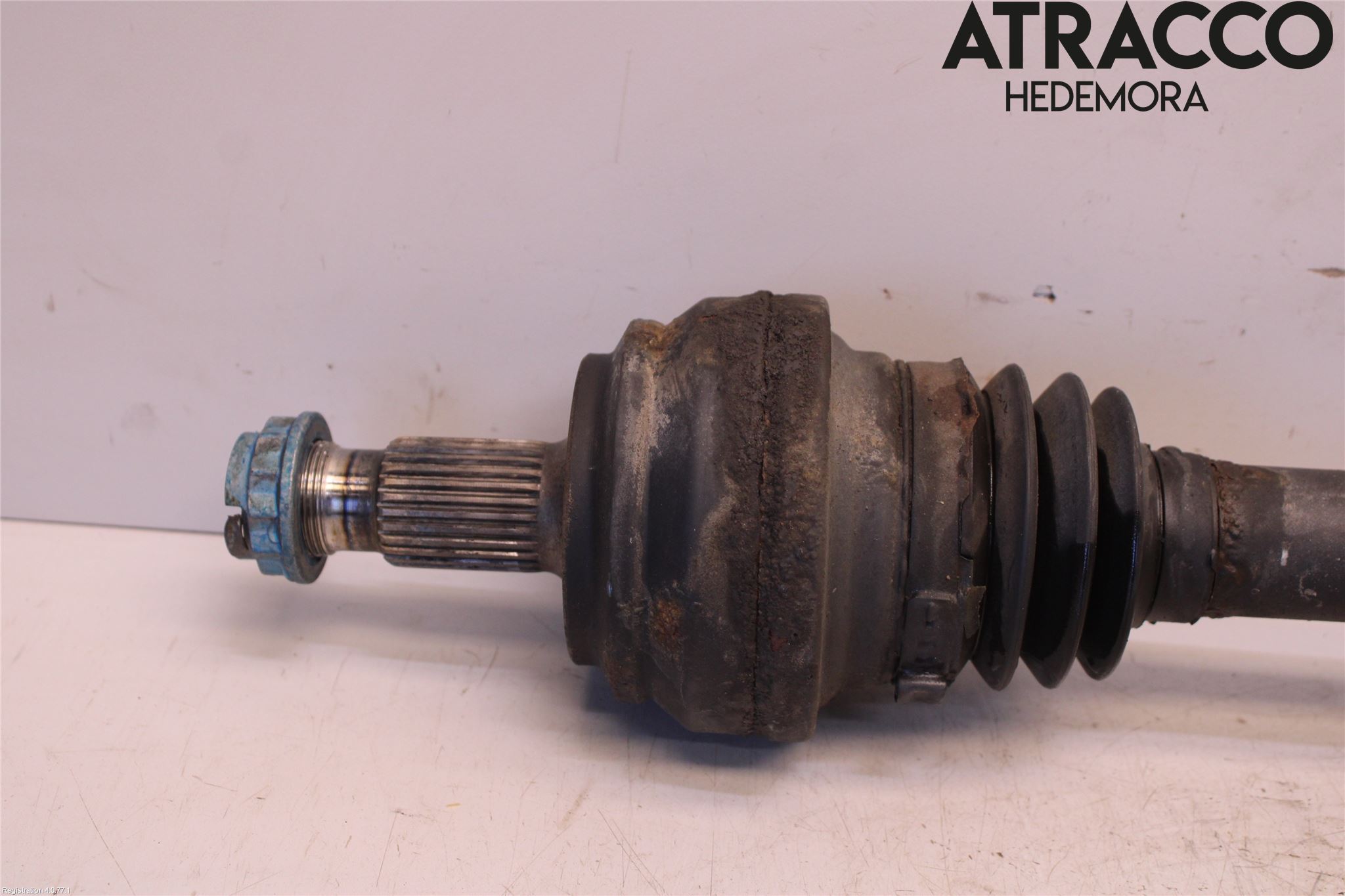 Mercedes-Benz MB C-KLASS (W205) 14-21 Drivaxel Bak Vänster