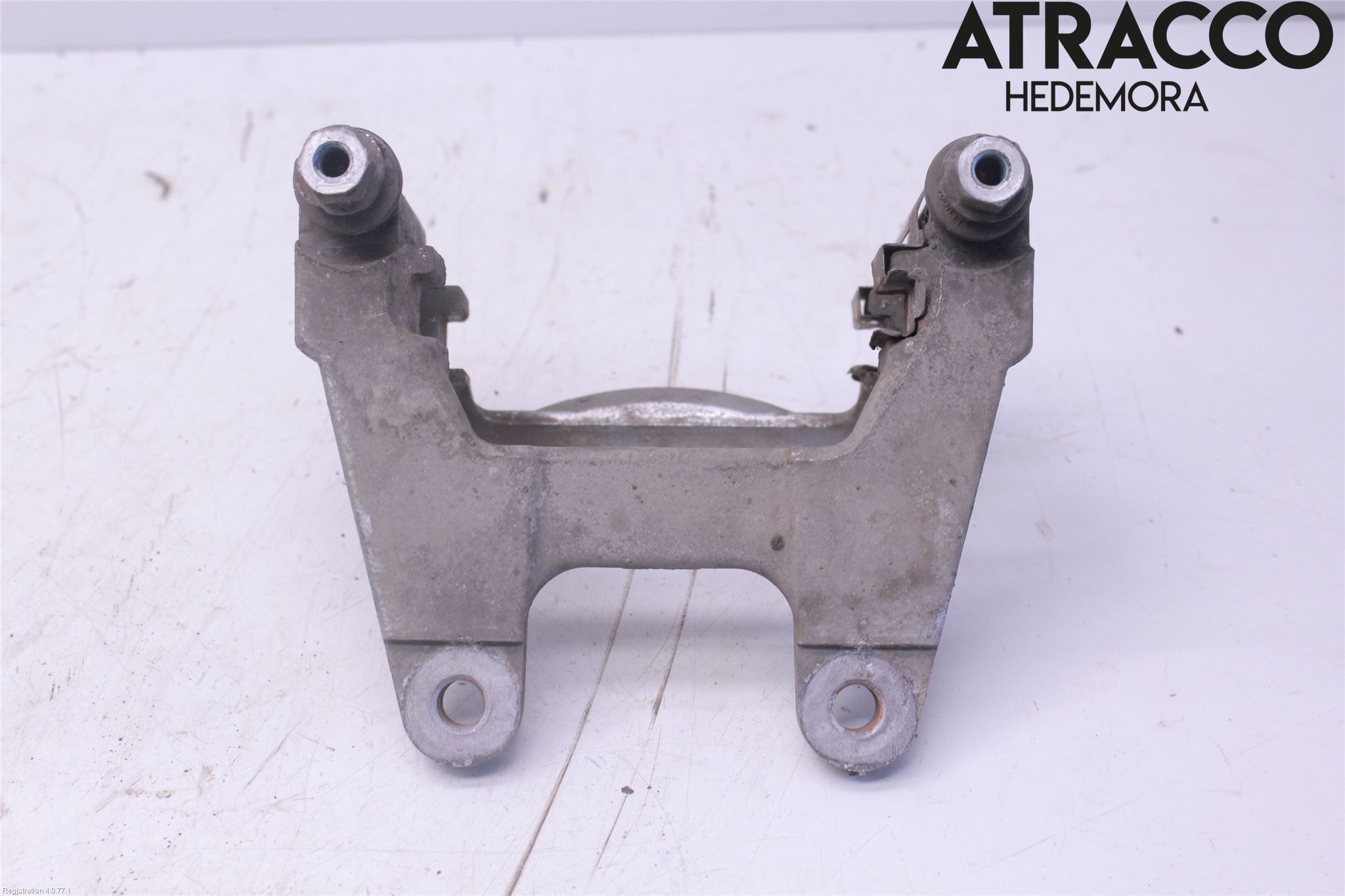 Audi A6/S6     05-11 Bromsokshållare