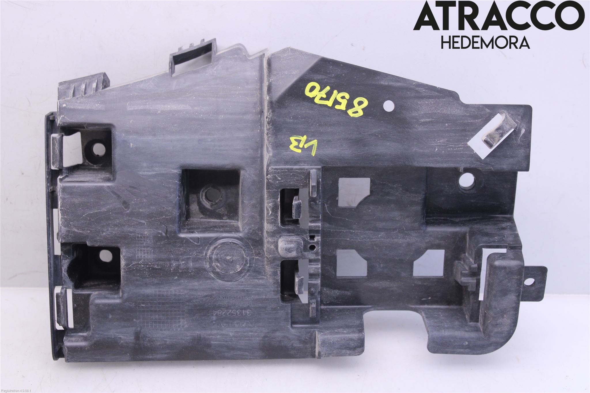 Volvo V60 14-18 Stötfångarfäste Bak Vä