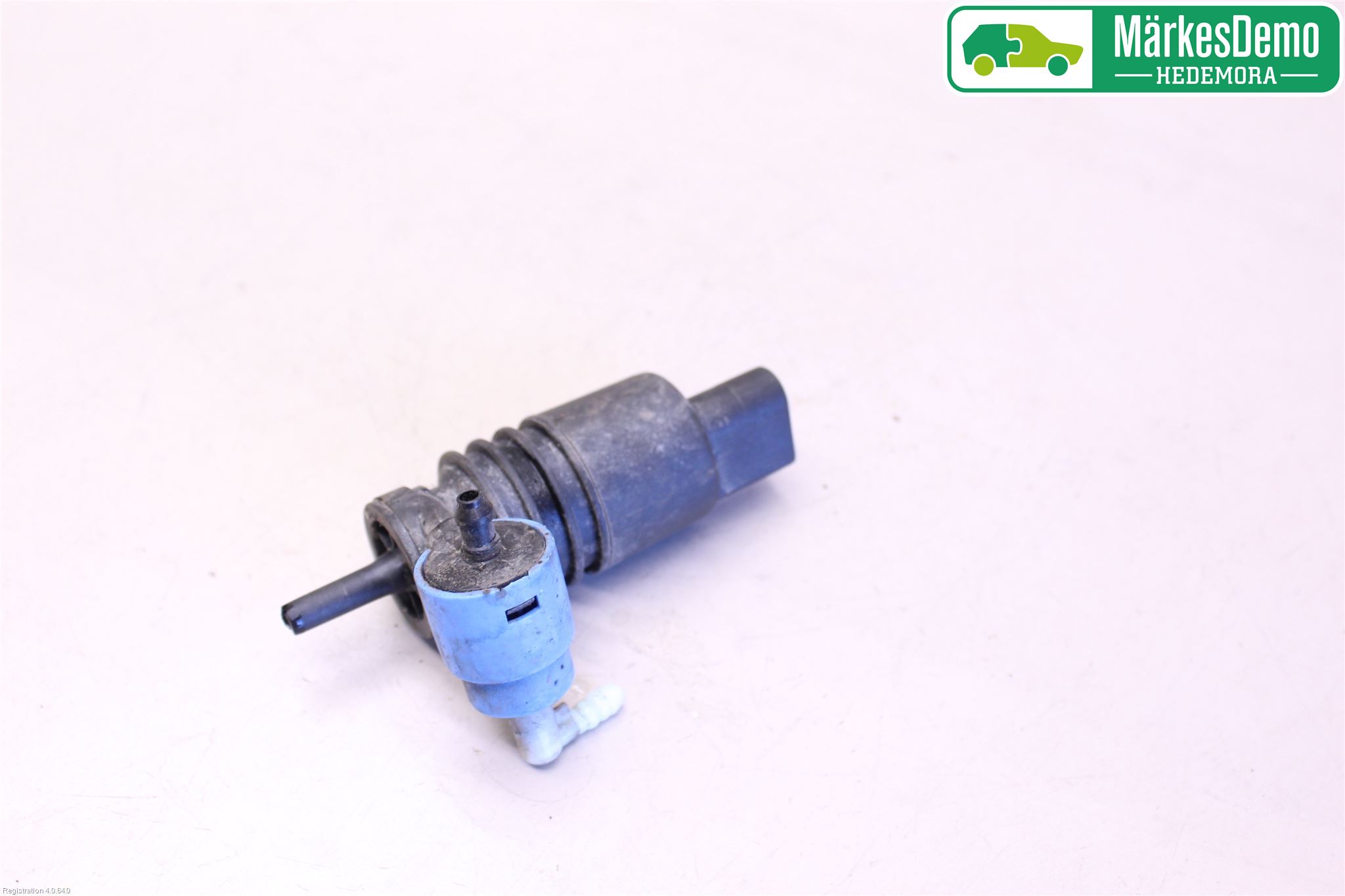 Volkswagen VW CADDY      04-10 Spolarpump Vindruta