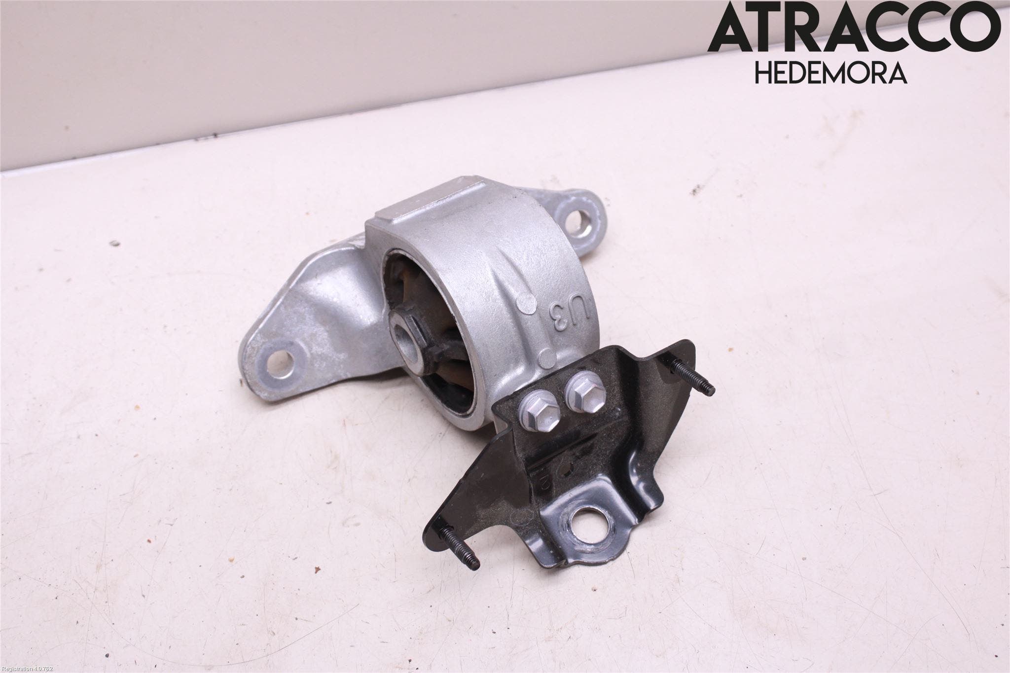 Toyota RAV4 19- Motorfäste