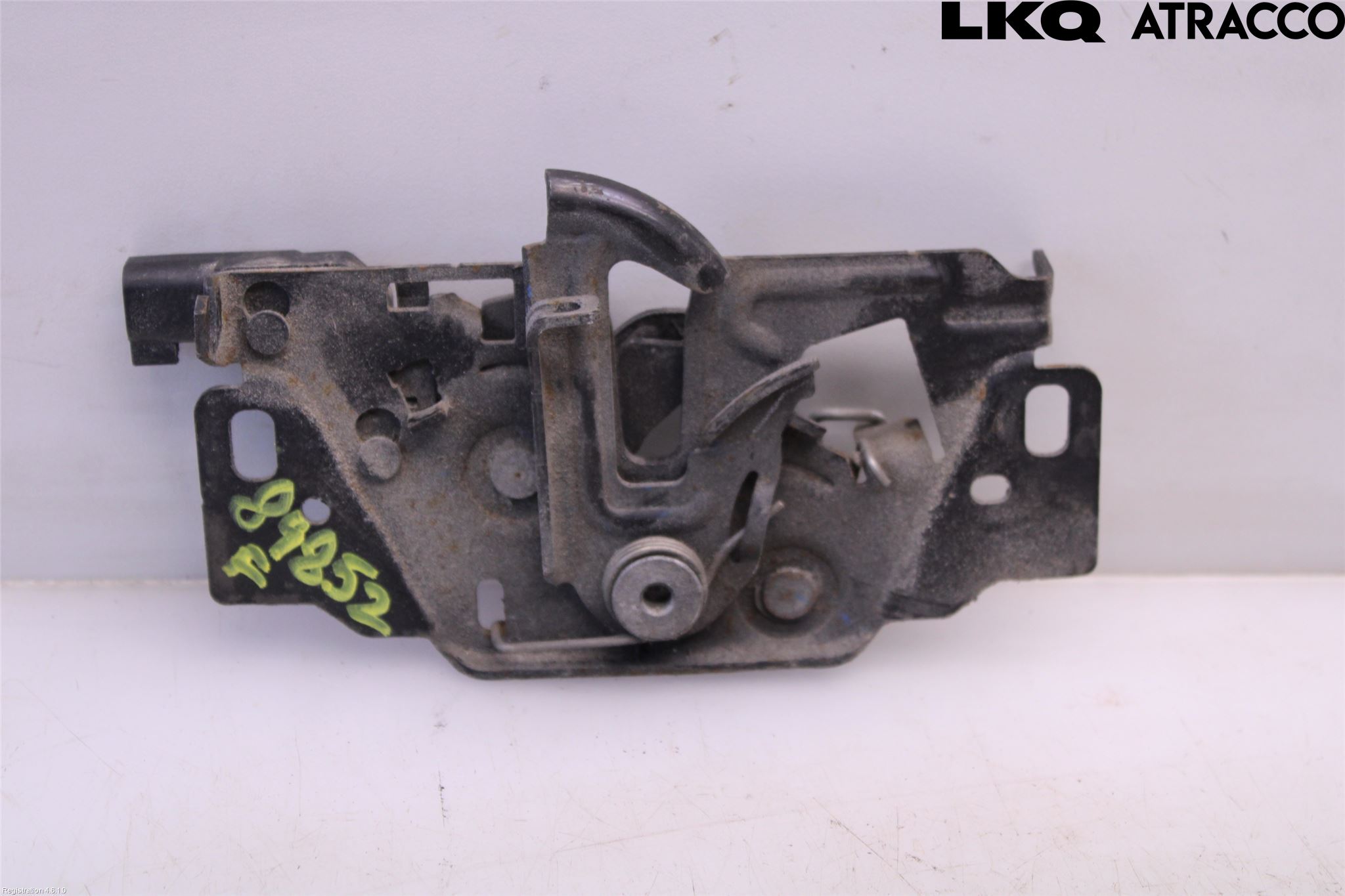 Tesla MODEL X 16- Huvlås