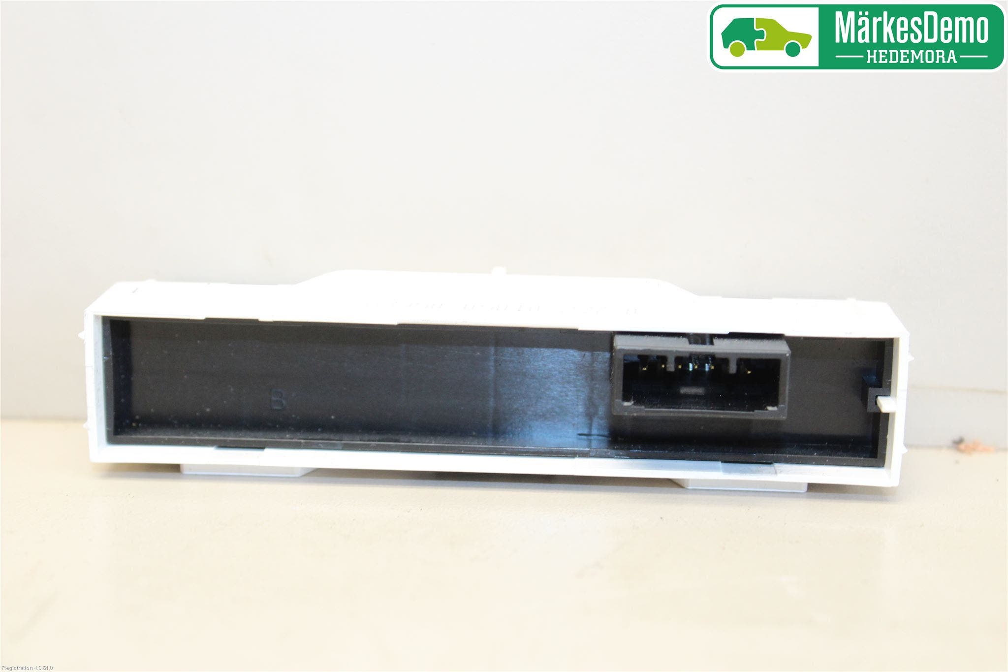 Toyota AVENSIS 09-15 Kontrolldisplay