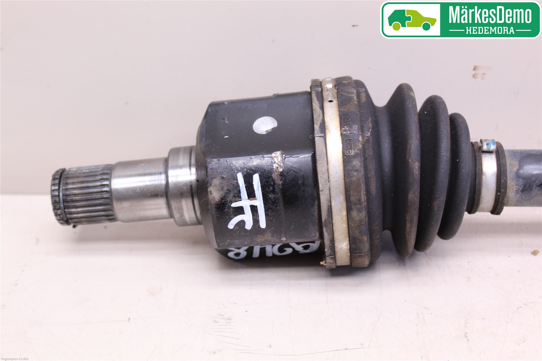 Hyundai i40 08-15 Drivaxel Fram Höger