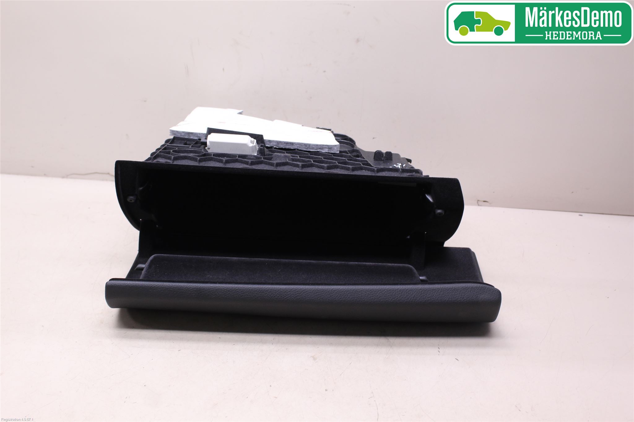 BMW 3 F30/F31/F80 12-19 Handskfack