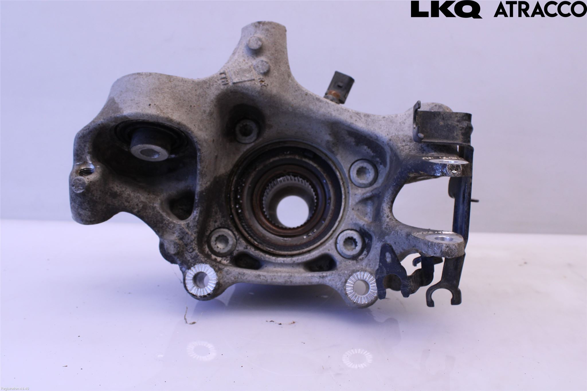 Audi A6 F2/C8 19- Hjullagerhus-Spindel Vä B