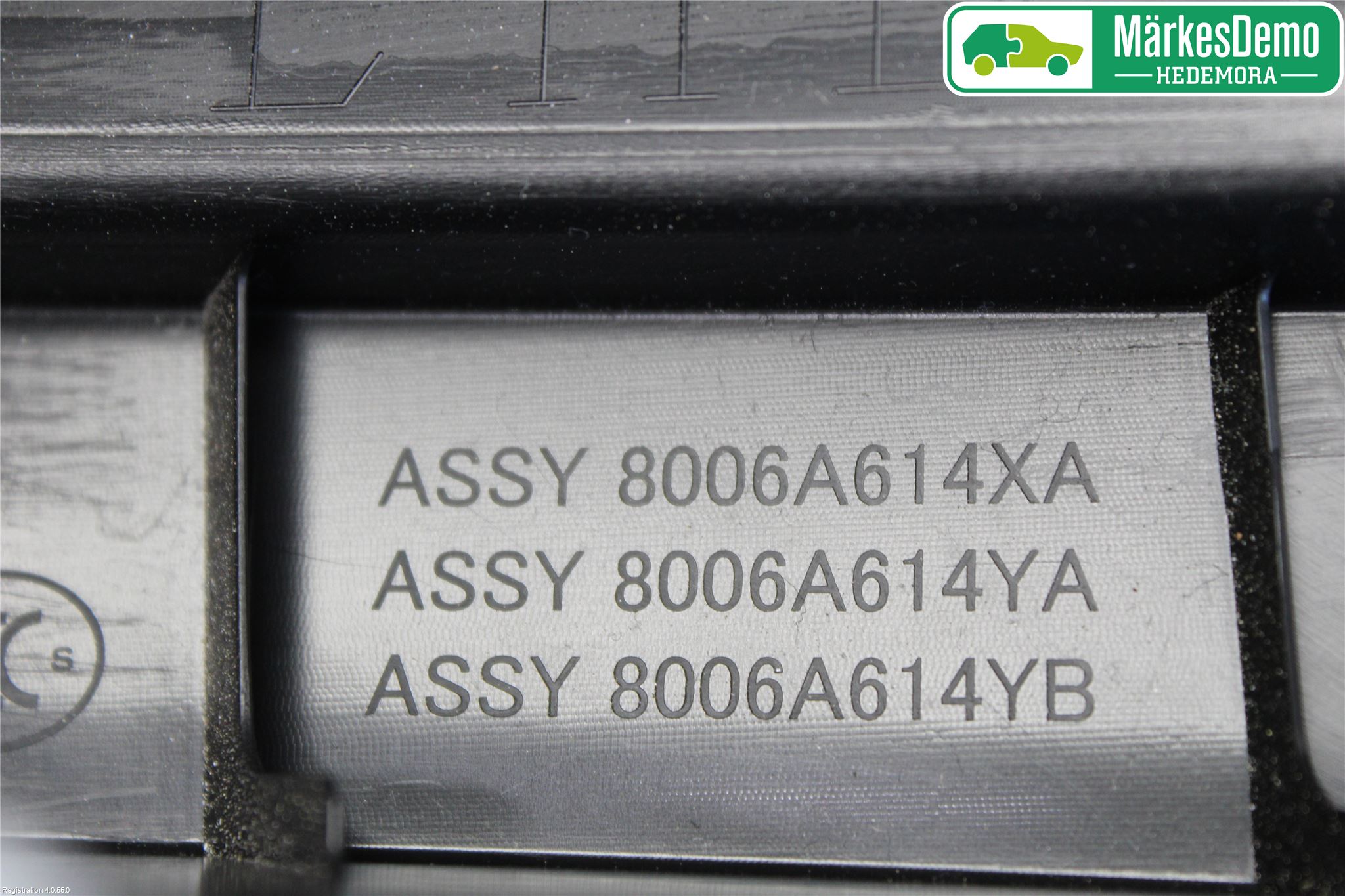 Mitsubishi OUTLANDER 13-21 Handskfack Insats