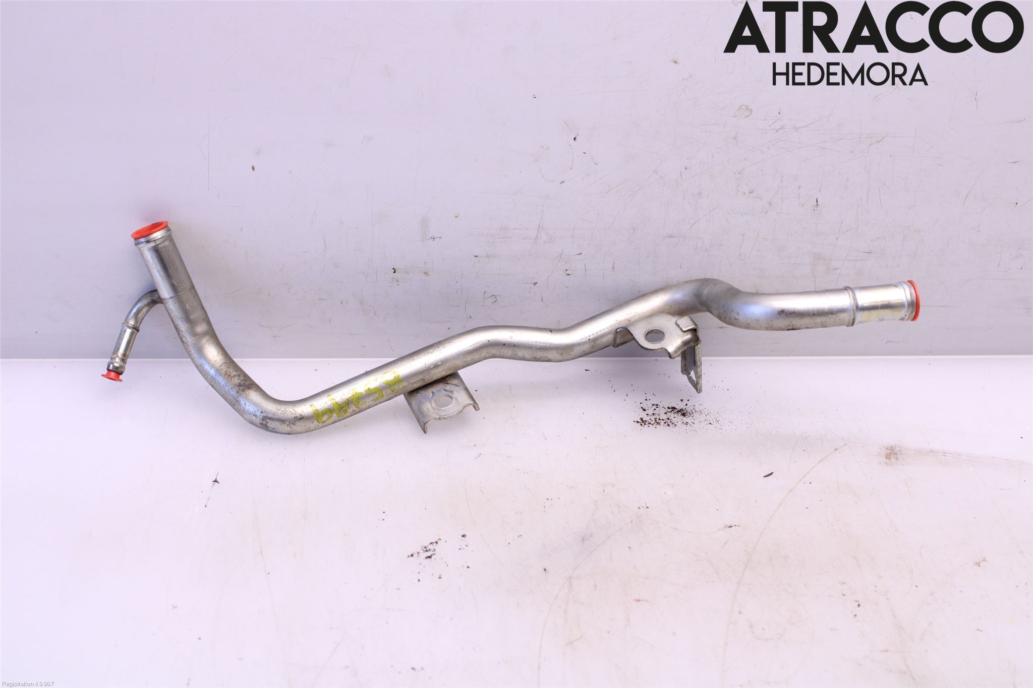 Toyota AVENSIS 16-18 Kylarslang Fördelningsrör