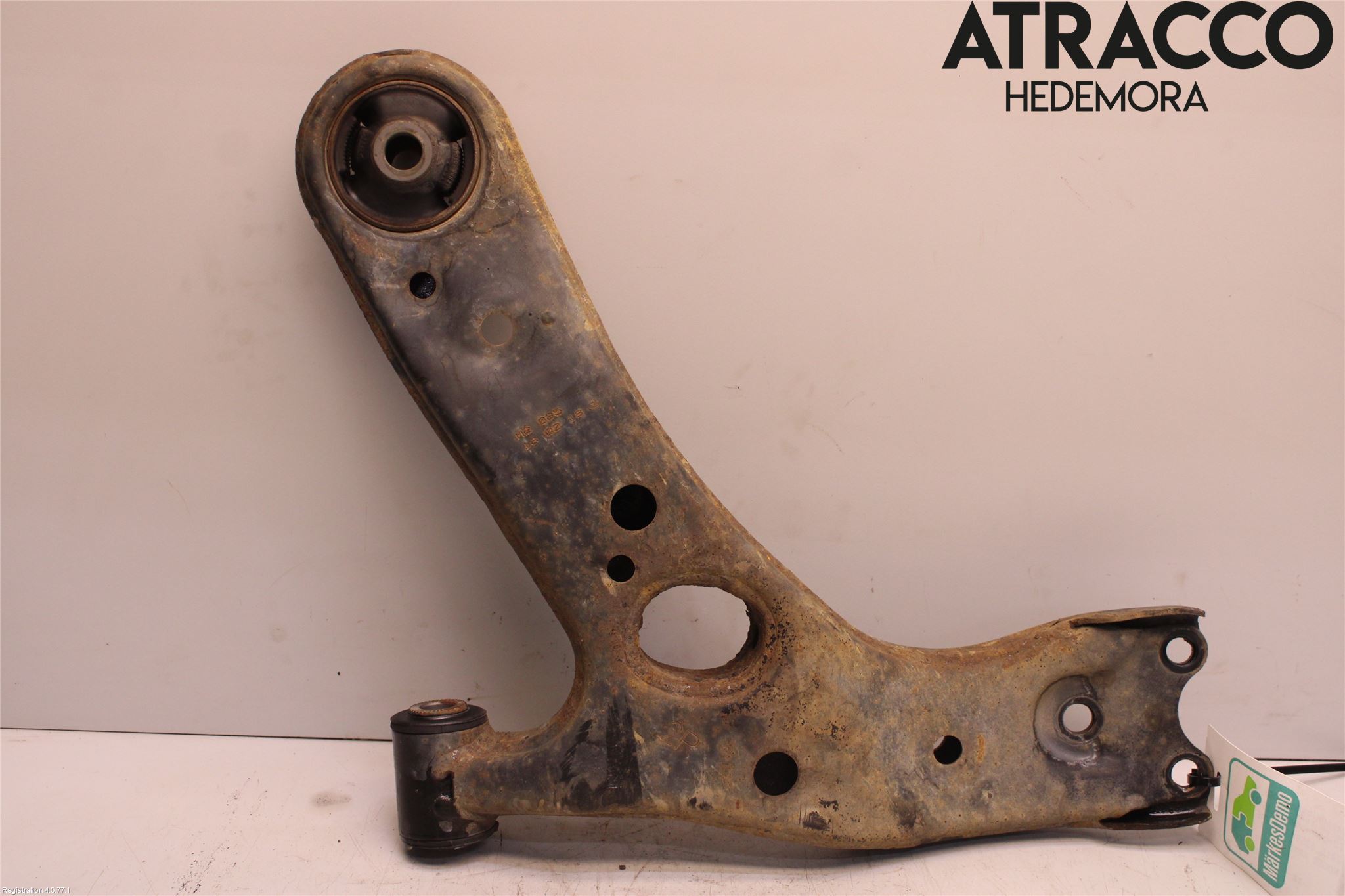 Toyota AVENSIS 16-18 Bärarm Fram Undre Hö