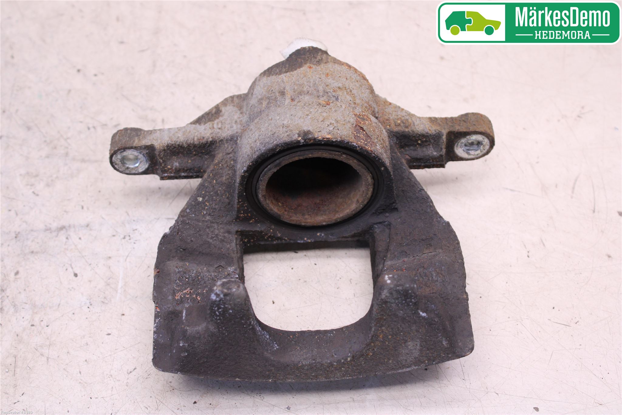 Toyota AVENSIS 16-18 Bromsok Fram Vänster