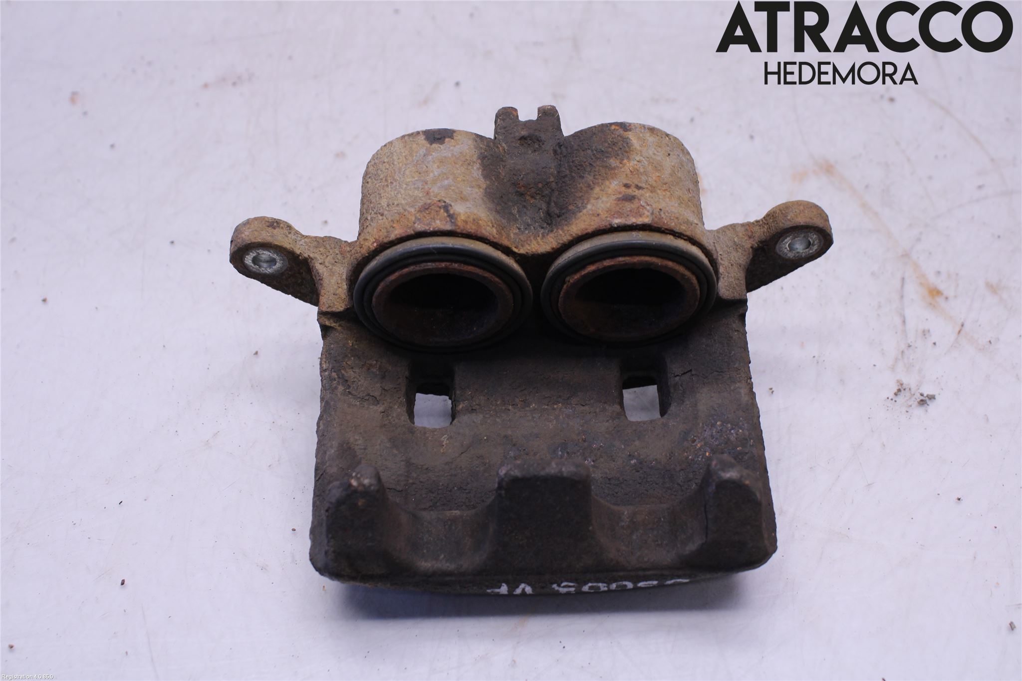 Nissan NAVARA 05-16 Bromsok Fram Vänster