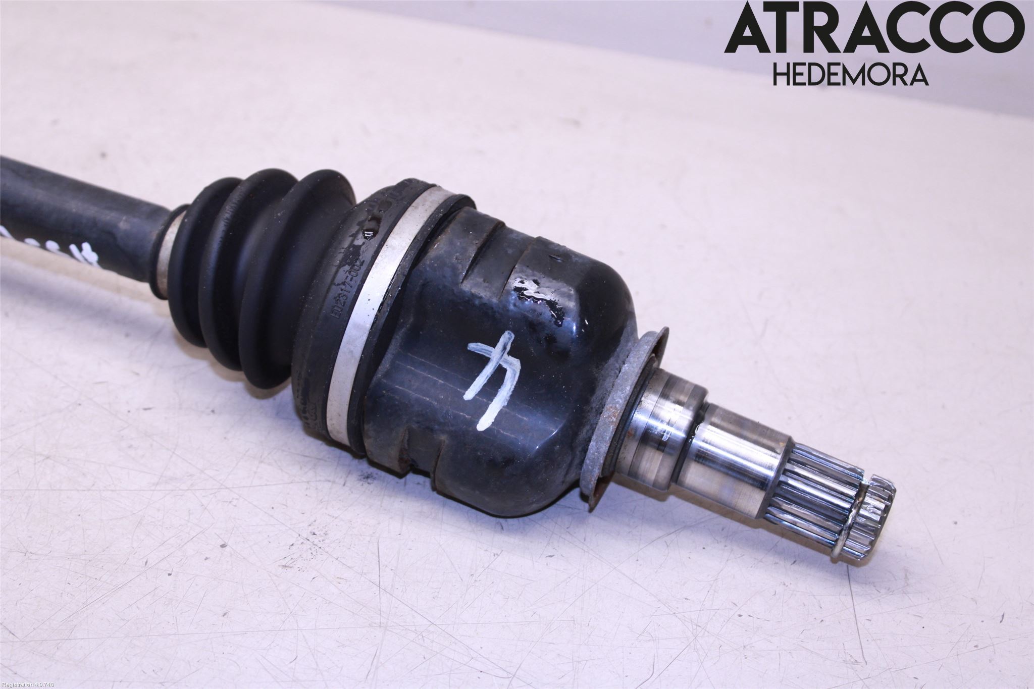 Toyota AVENSIS 03-06 Drivaxel Fram Höger