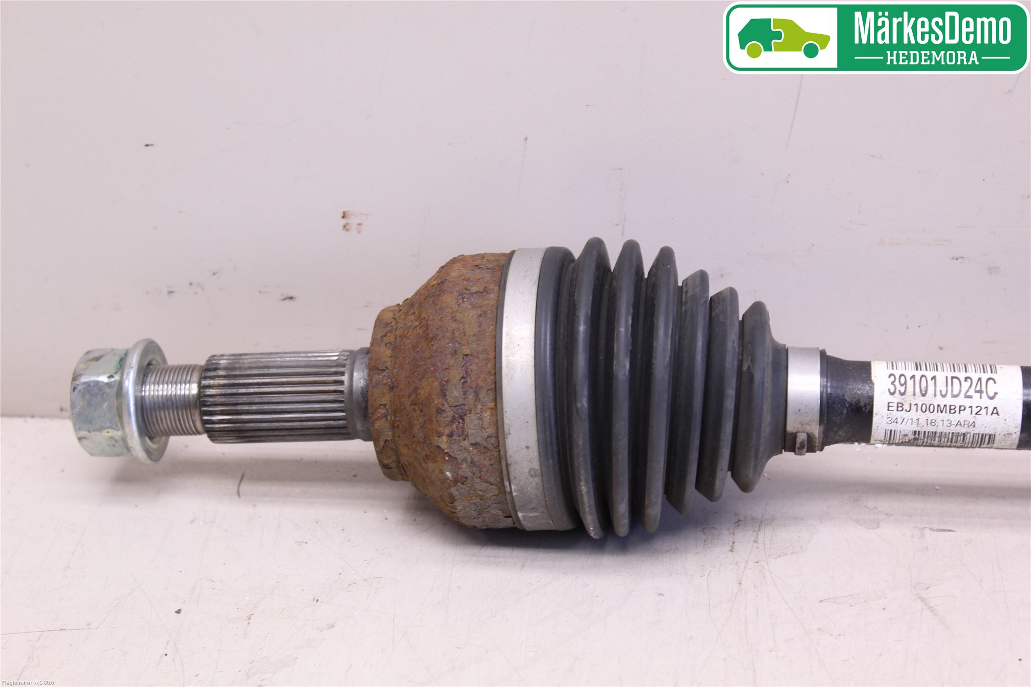 Nissan QASHQAI+2  10-14 Drivaxel Fram Vänster