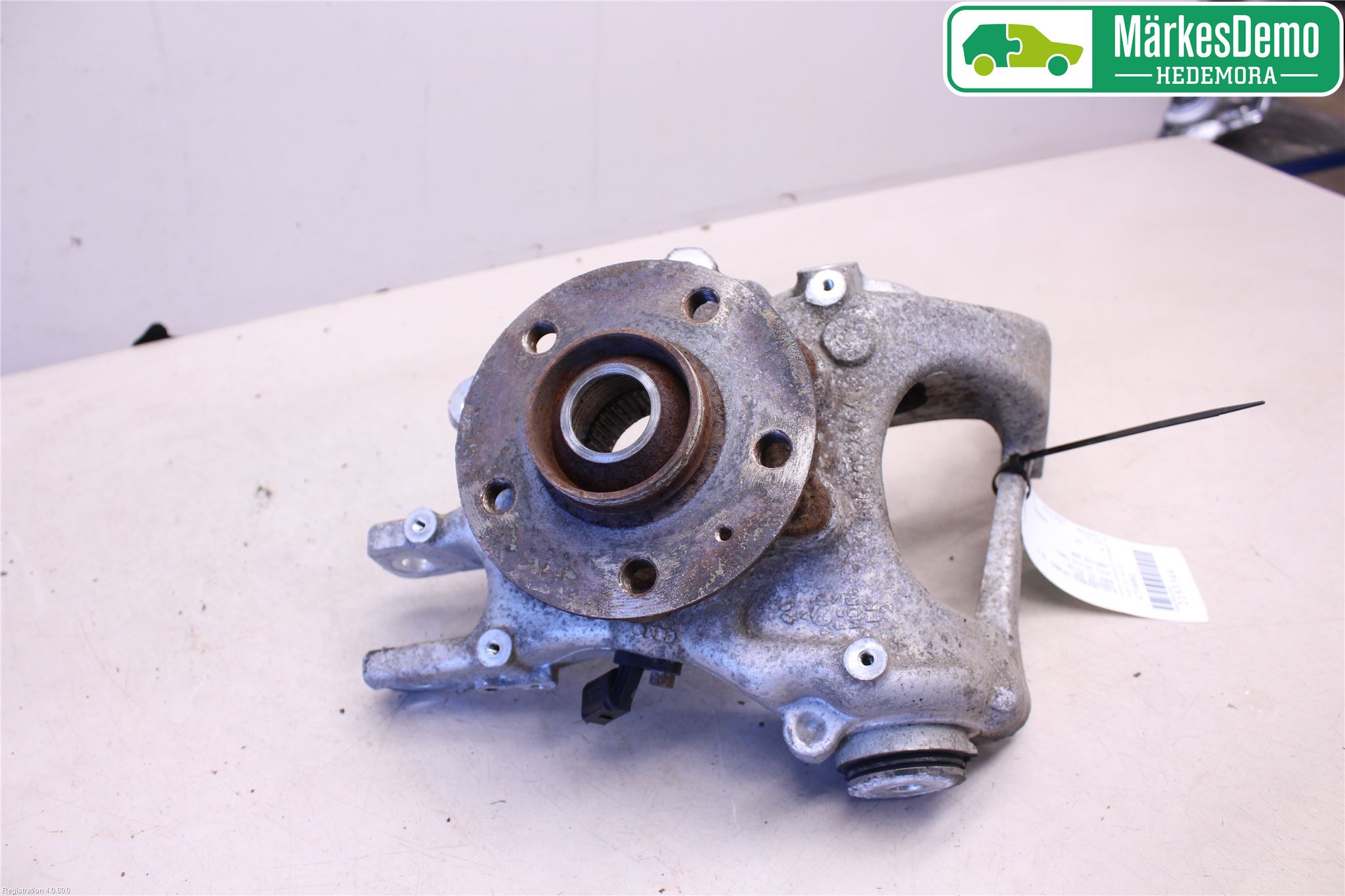 Audi Q5 09-16 Hjullagerhus-Spindel Vä B