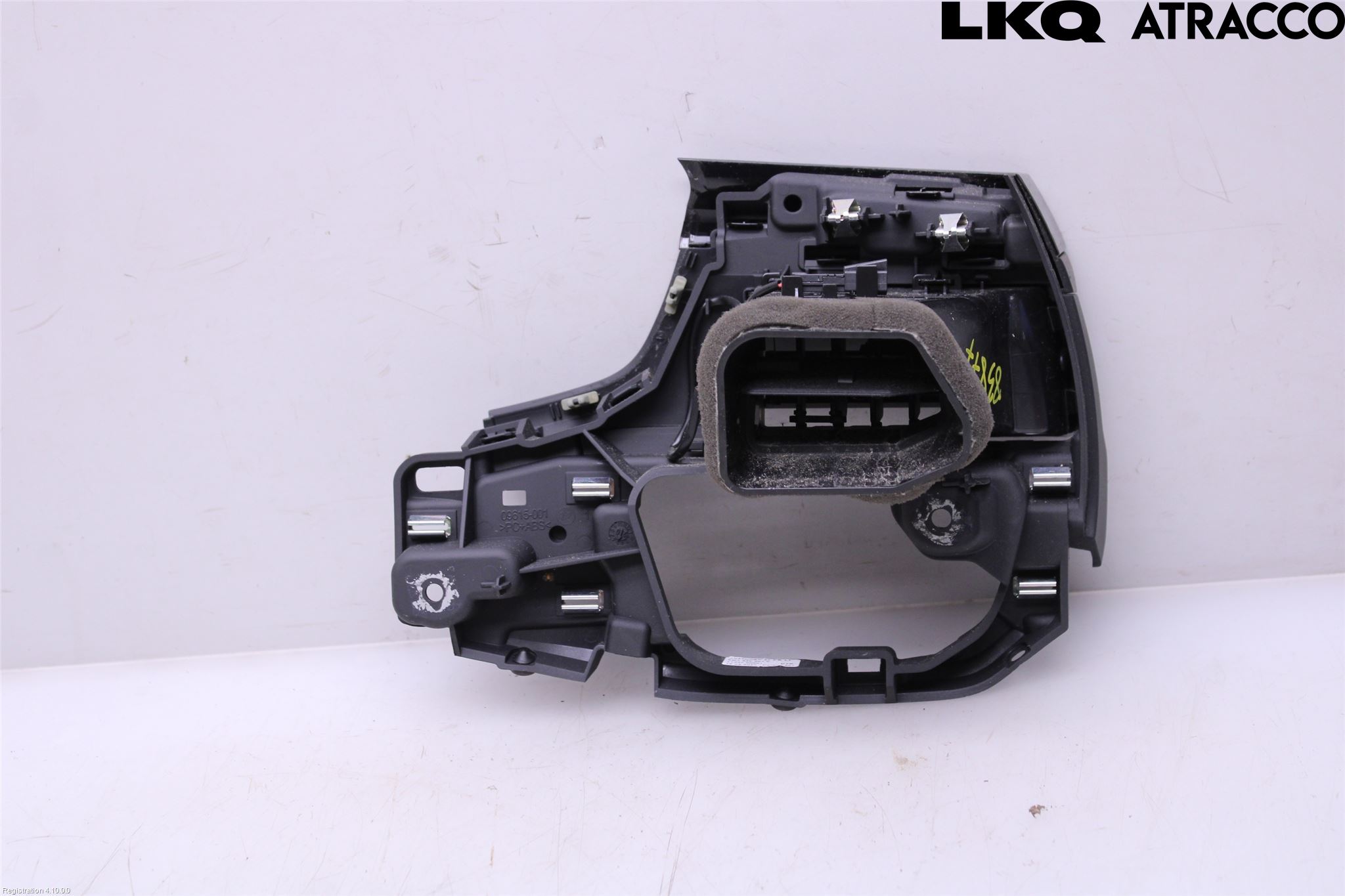 Audi A4/S4 B9 20- Defrosterkanal-Munstycke