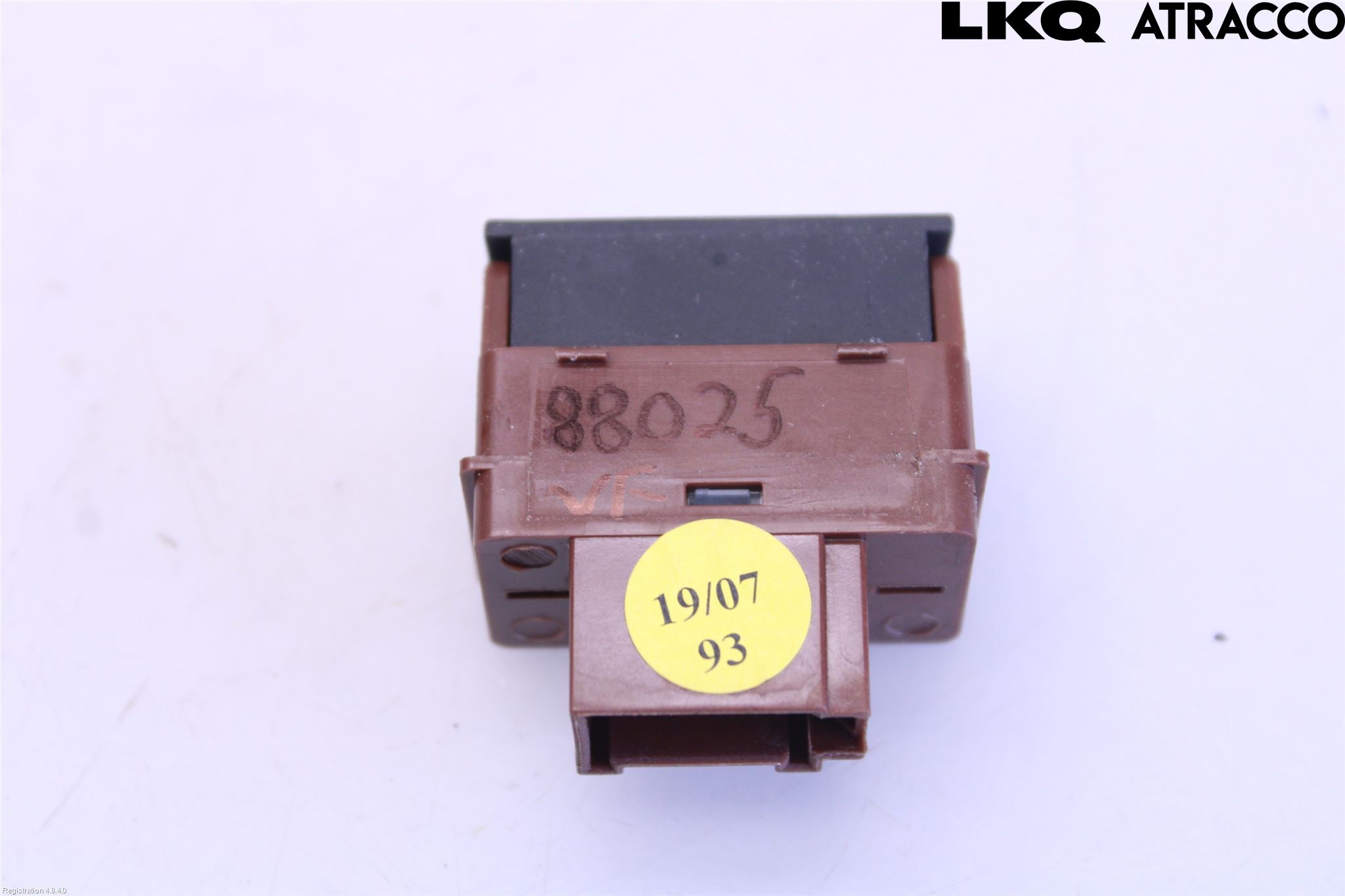 Audi A6/S6     05-11 Strömställare Baklucka