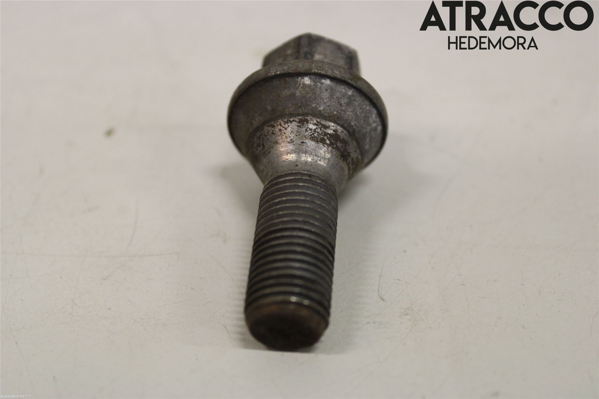 Renault MASTER III  04-10 Hjulmutter-Bult-Sats