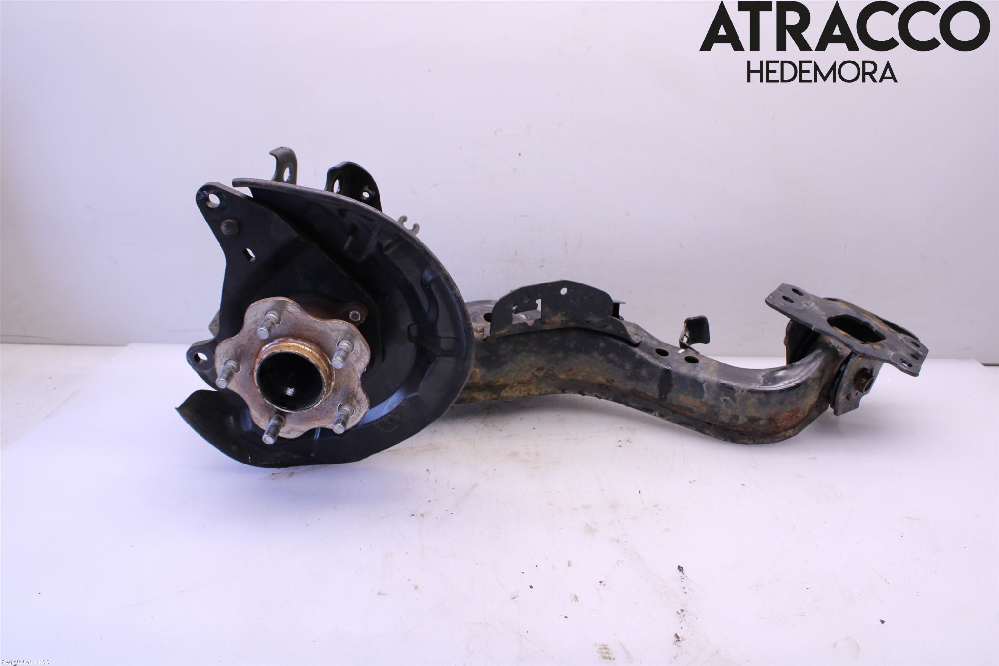 Nissan X-TRAIL 14-21 Bärarm Bak Höger