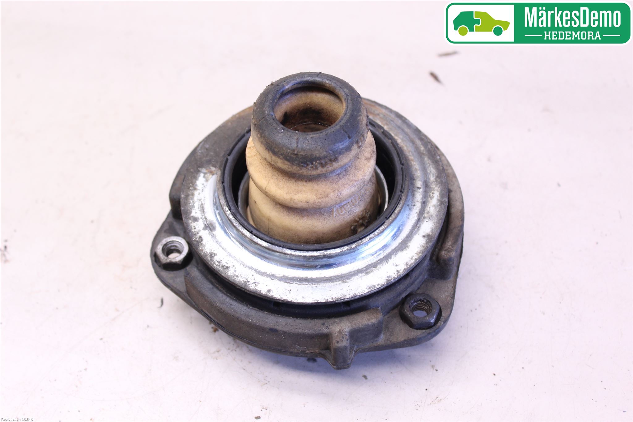 Volkswagen VW GOLF VI 09-13 Fjäderbenslager Fram