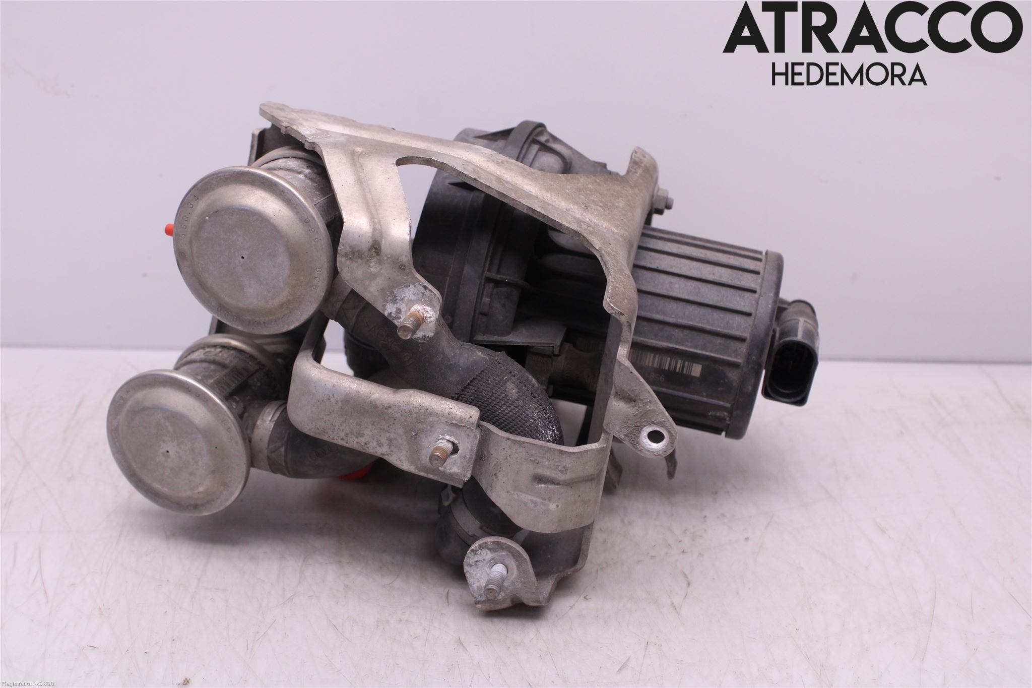 Audi A8/S8 4E  02-09 Luftpump-Avgasrening
