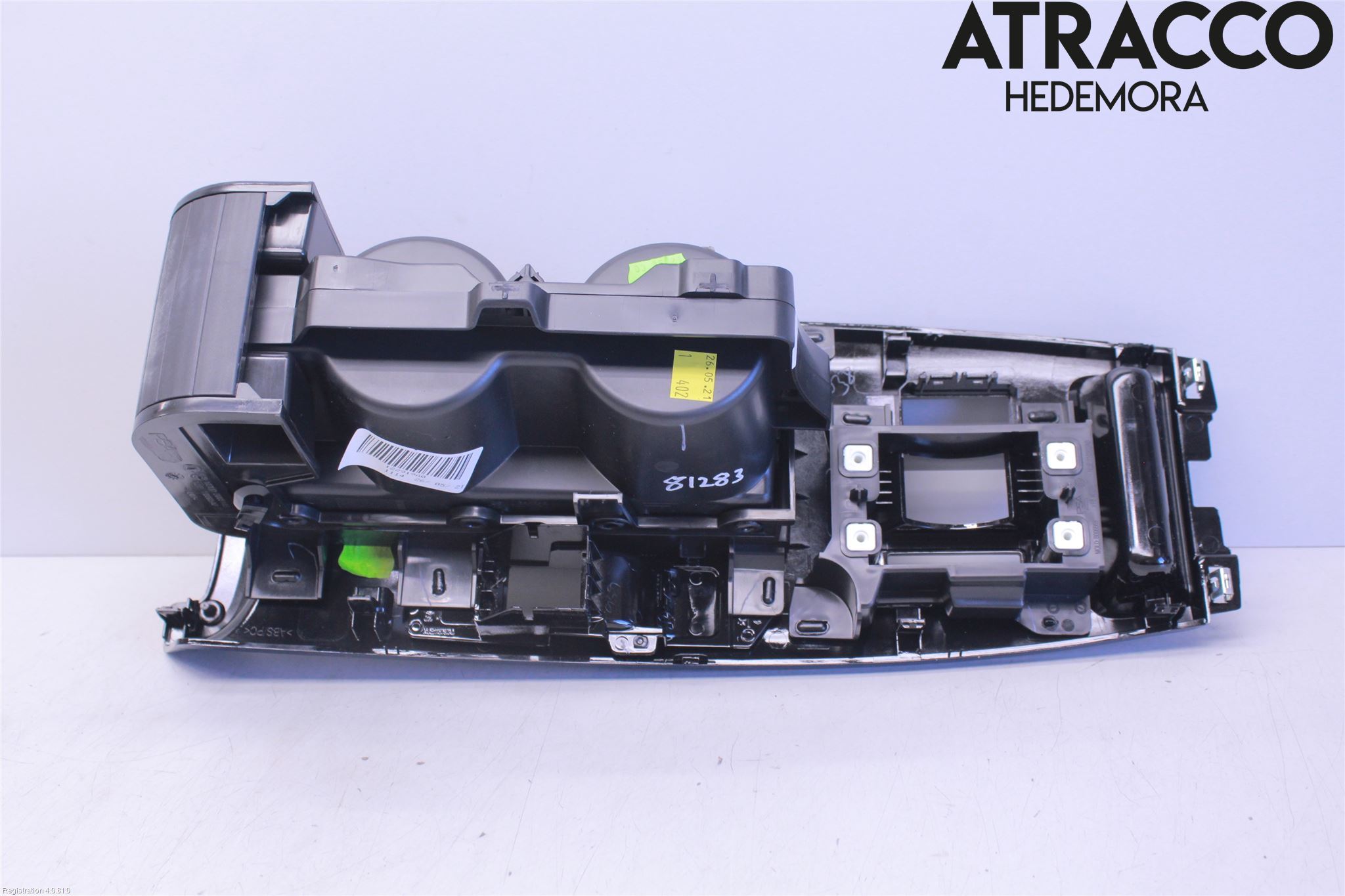 Citroen C4/E-C4 C4X/E-C4X III 21- Instrumentkonsoll Mitt