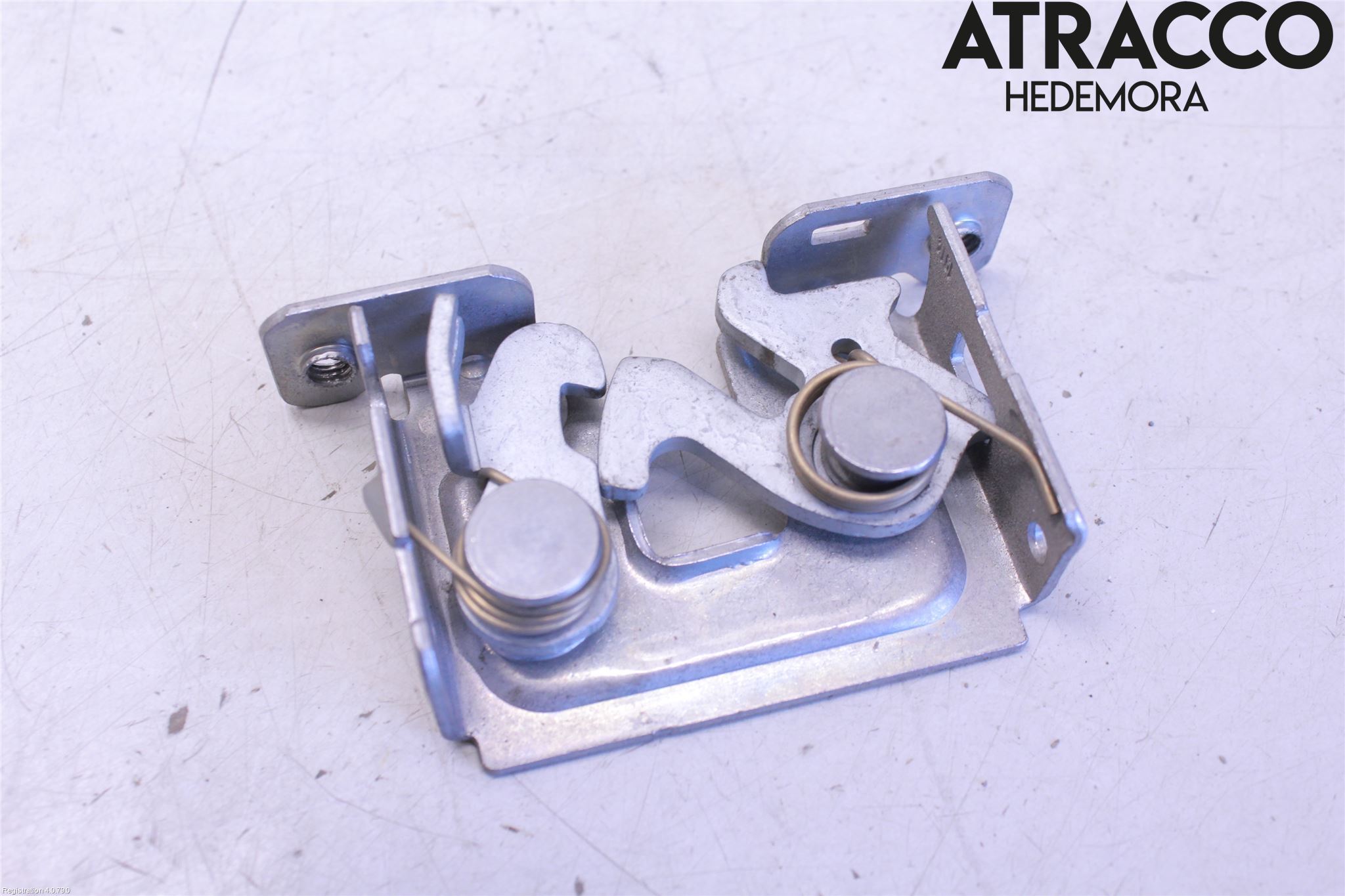 BMW X1 E84 10-15 Huvlås