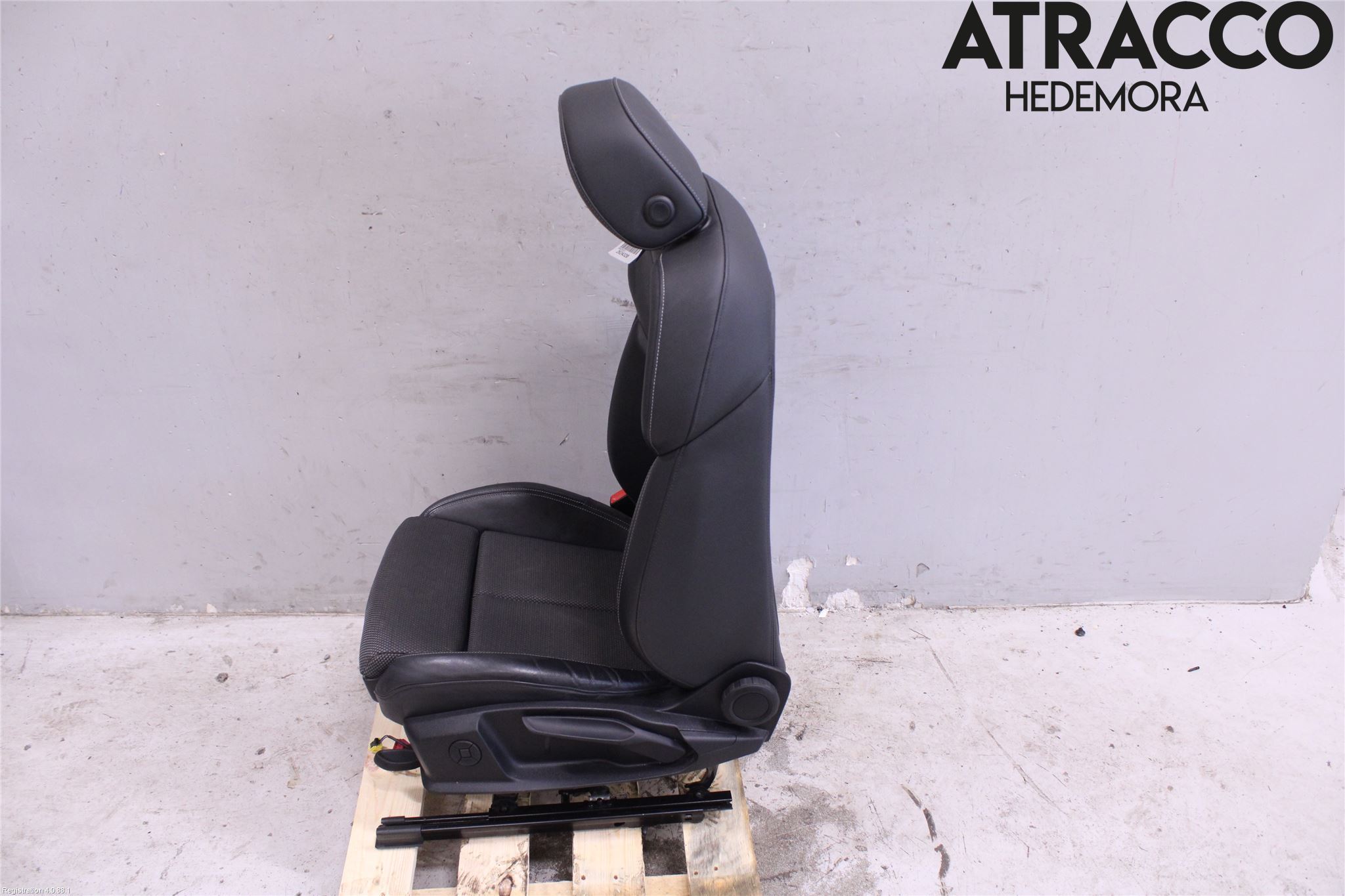 Audi A6 F2/C8 19- Inredning Stol Fram Vä