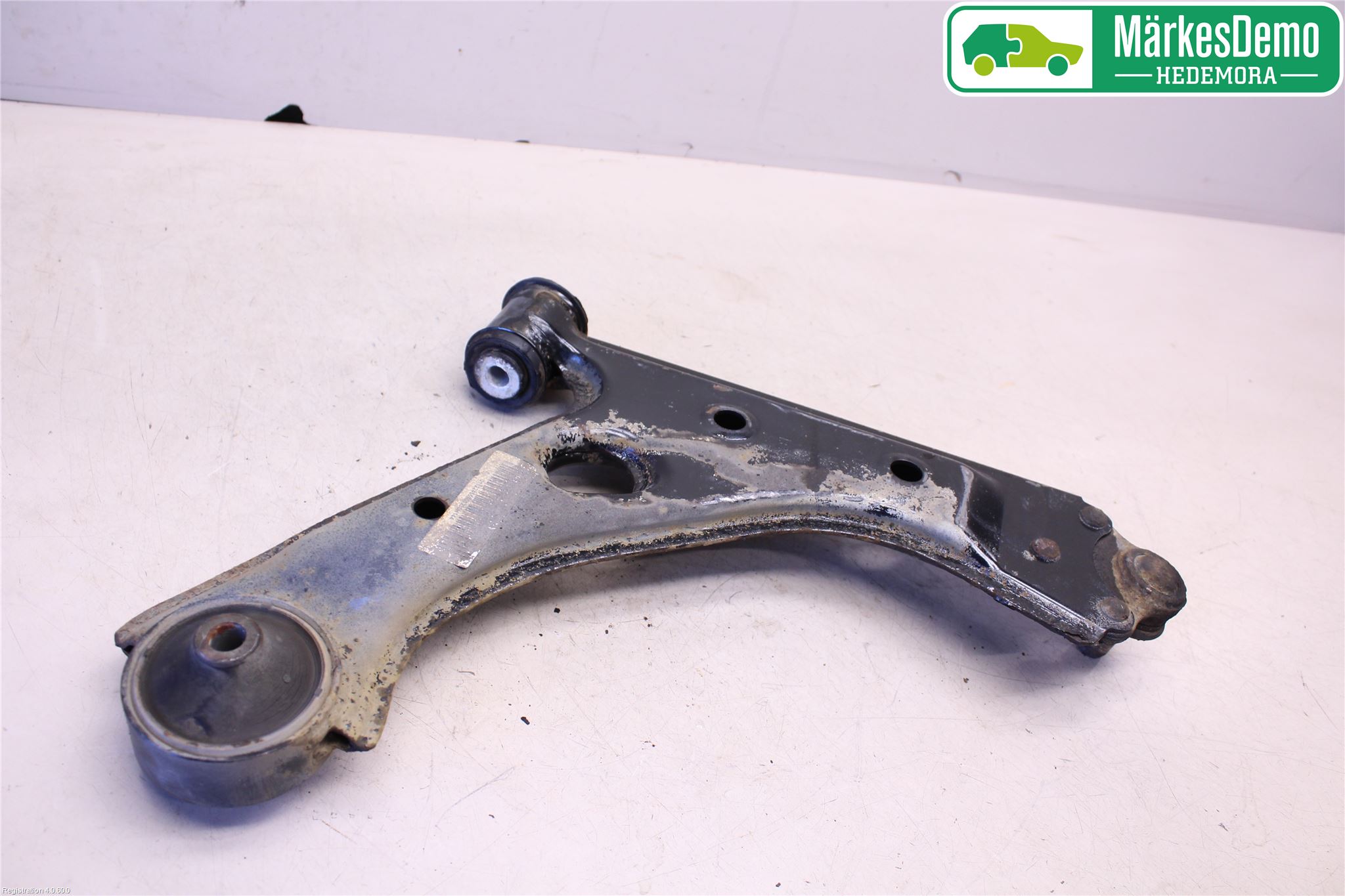 Opel CORSA D 07-14 Bärarm Fram Undre Vä