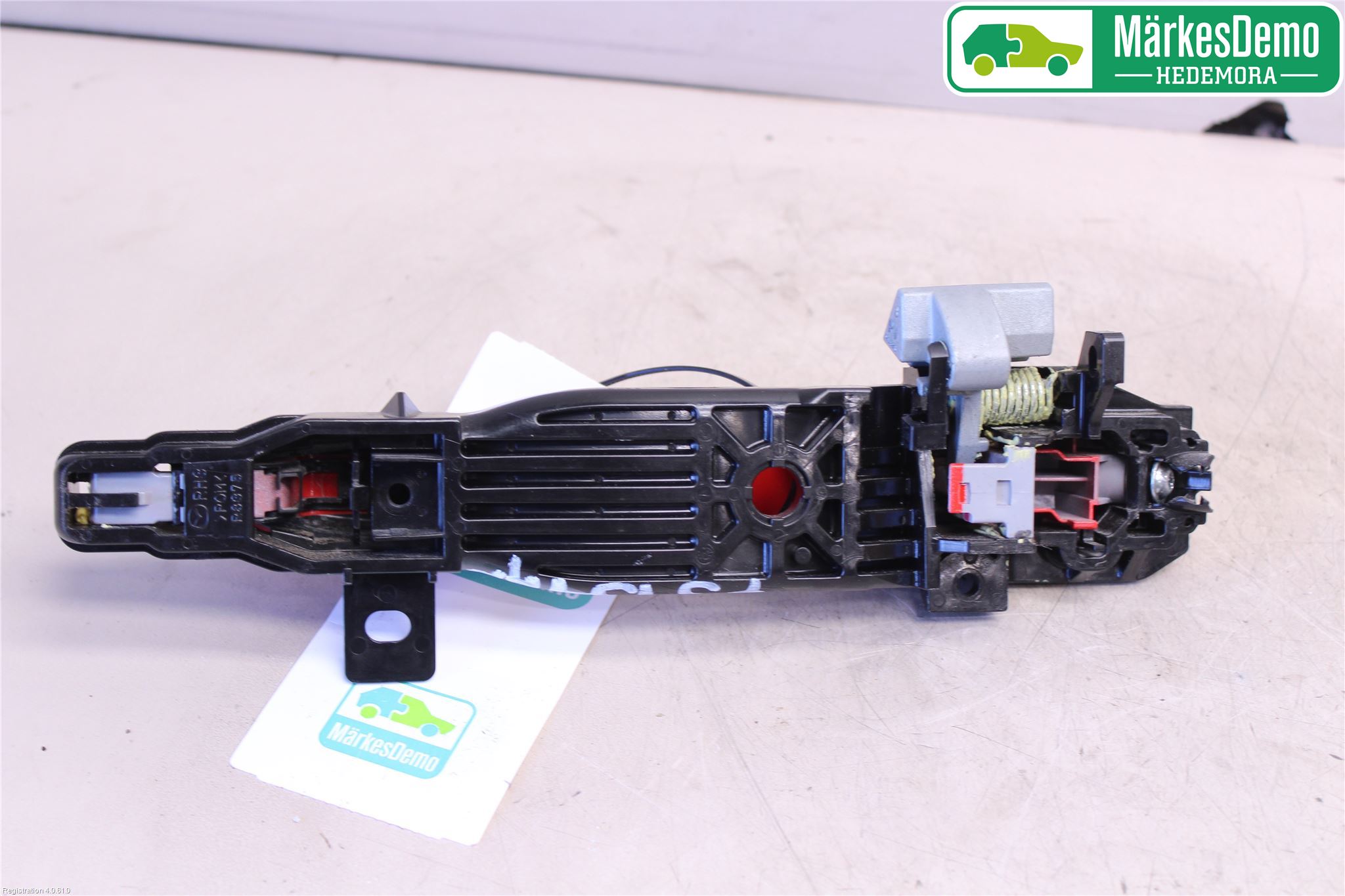 Mazda 2 (DE) 08-15 Dörrhandtag Yttre Hö