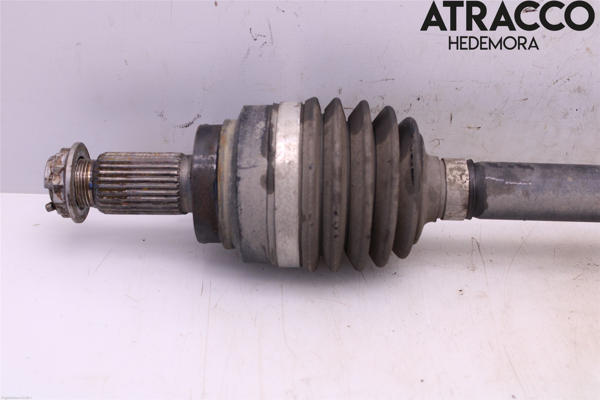 BMW 1 F20/F21 11-19 Drivaxel Bak Vänster